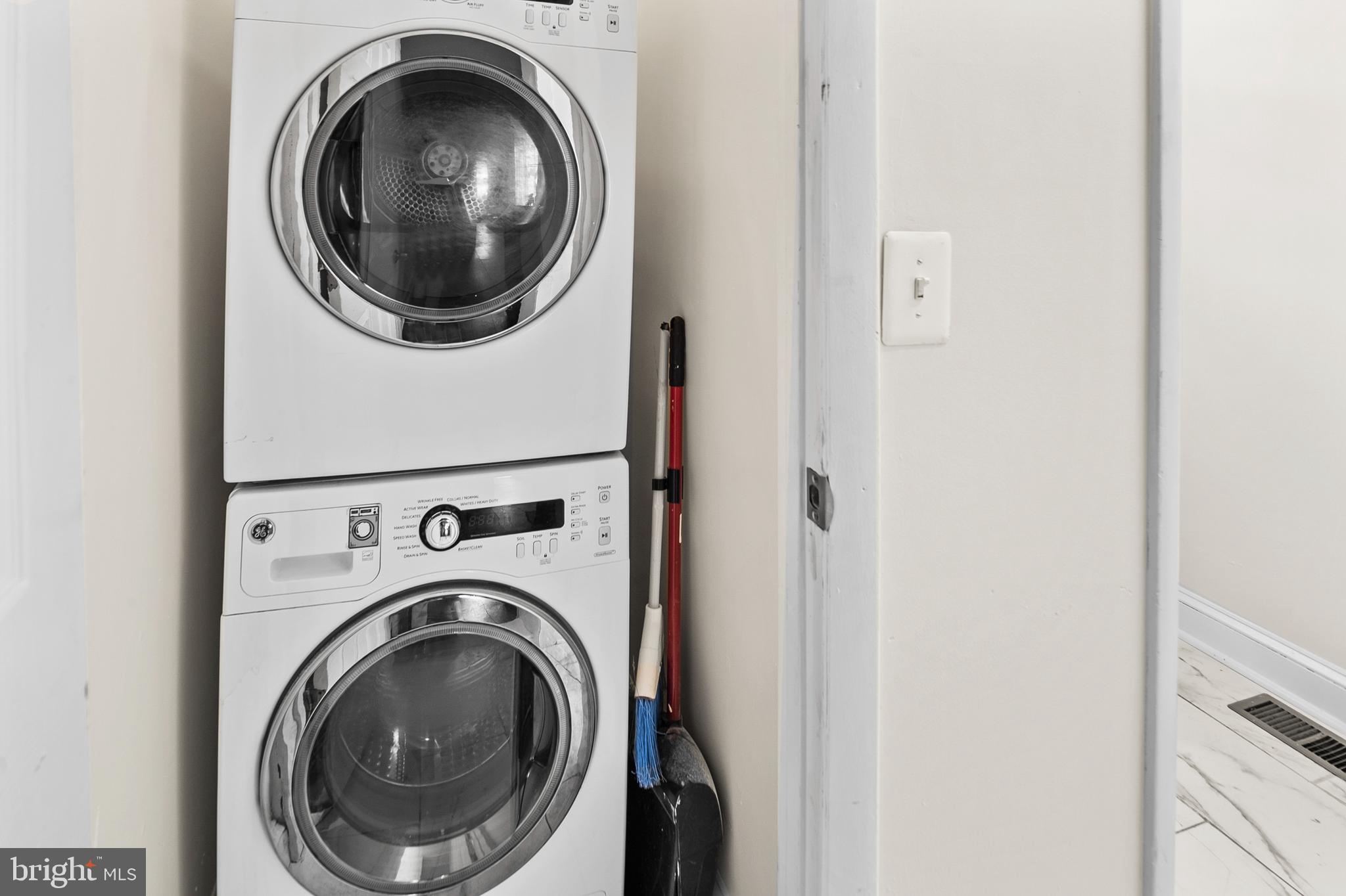 MADISON EASTEND - Residential