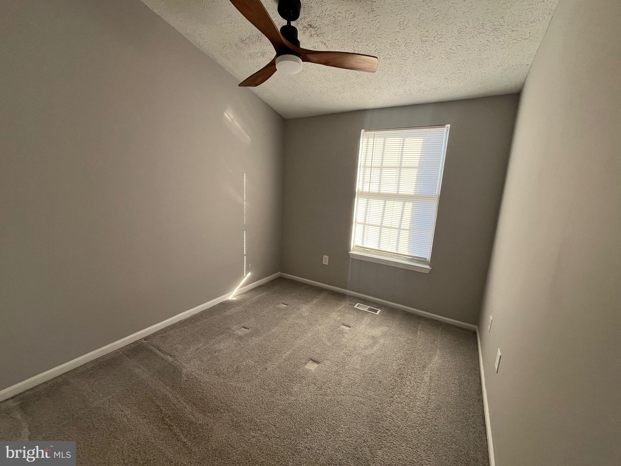 CONSTANT FRIENDSHIP - Residential