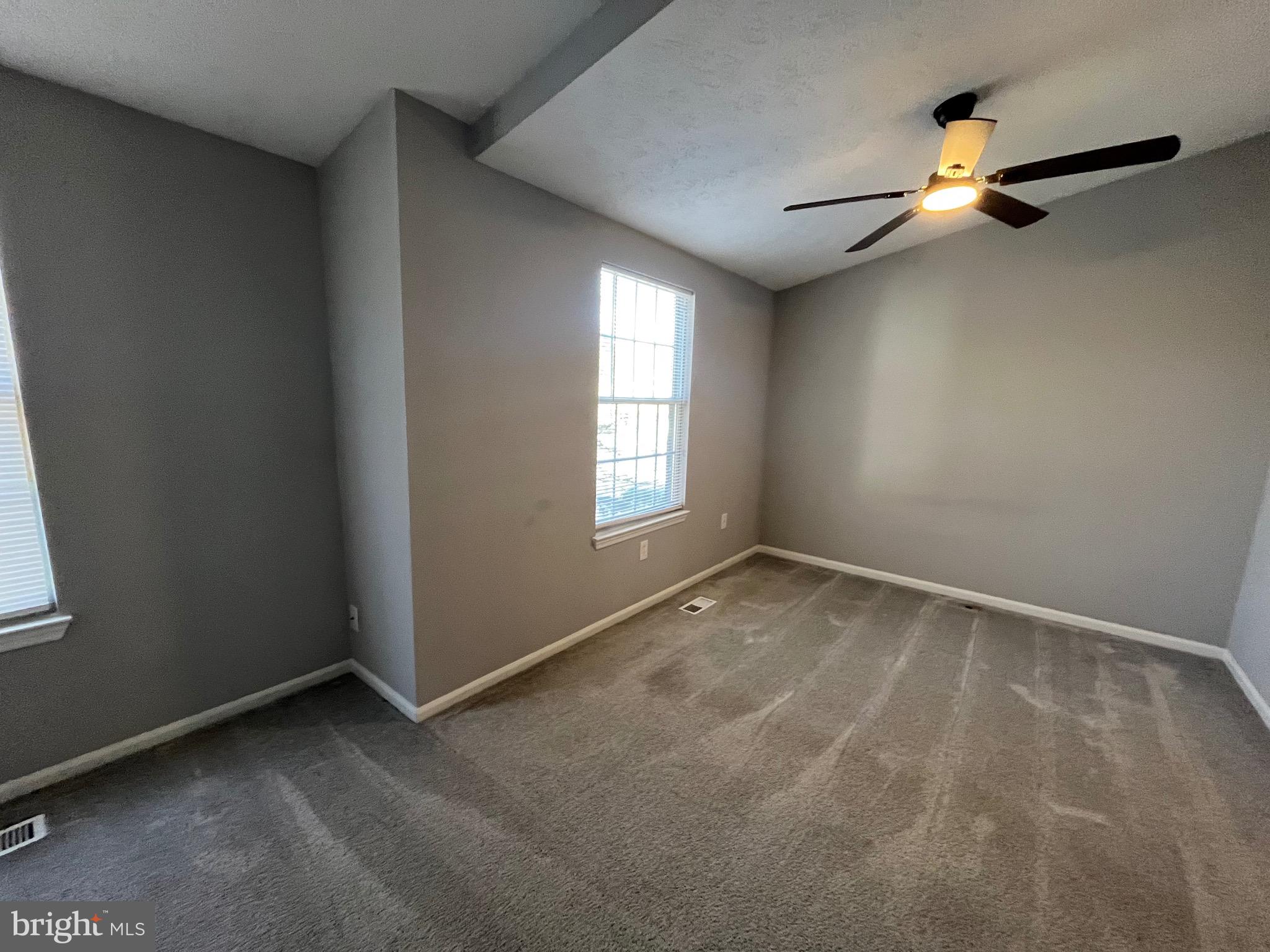 CONSTANT FRIENDSHIP - Residential