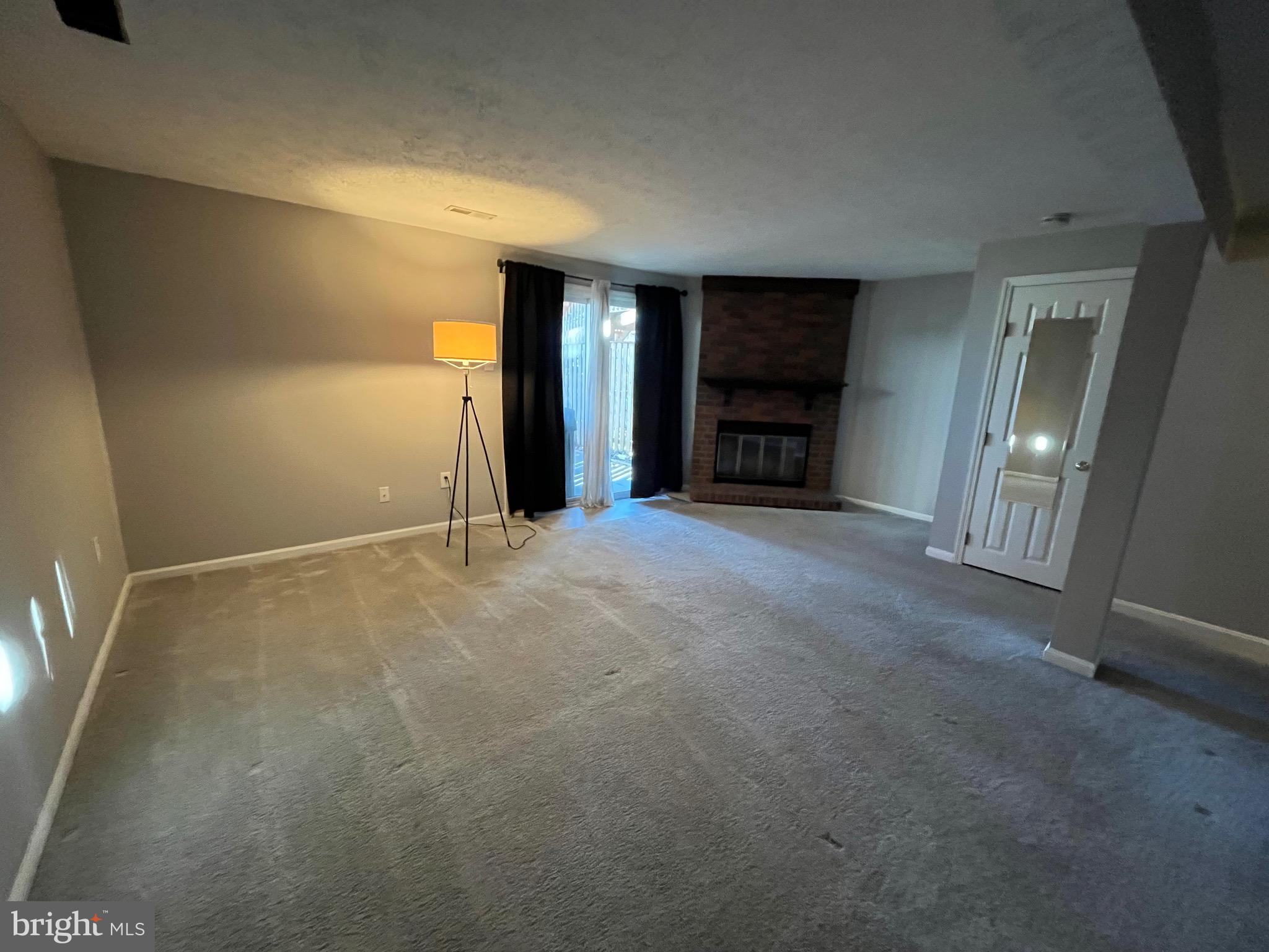 CONSTANT FRIENDSHIP - Residential