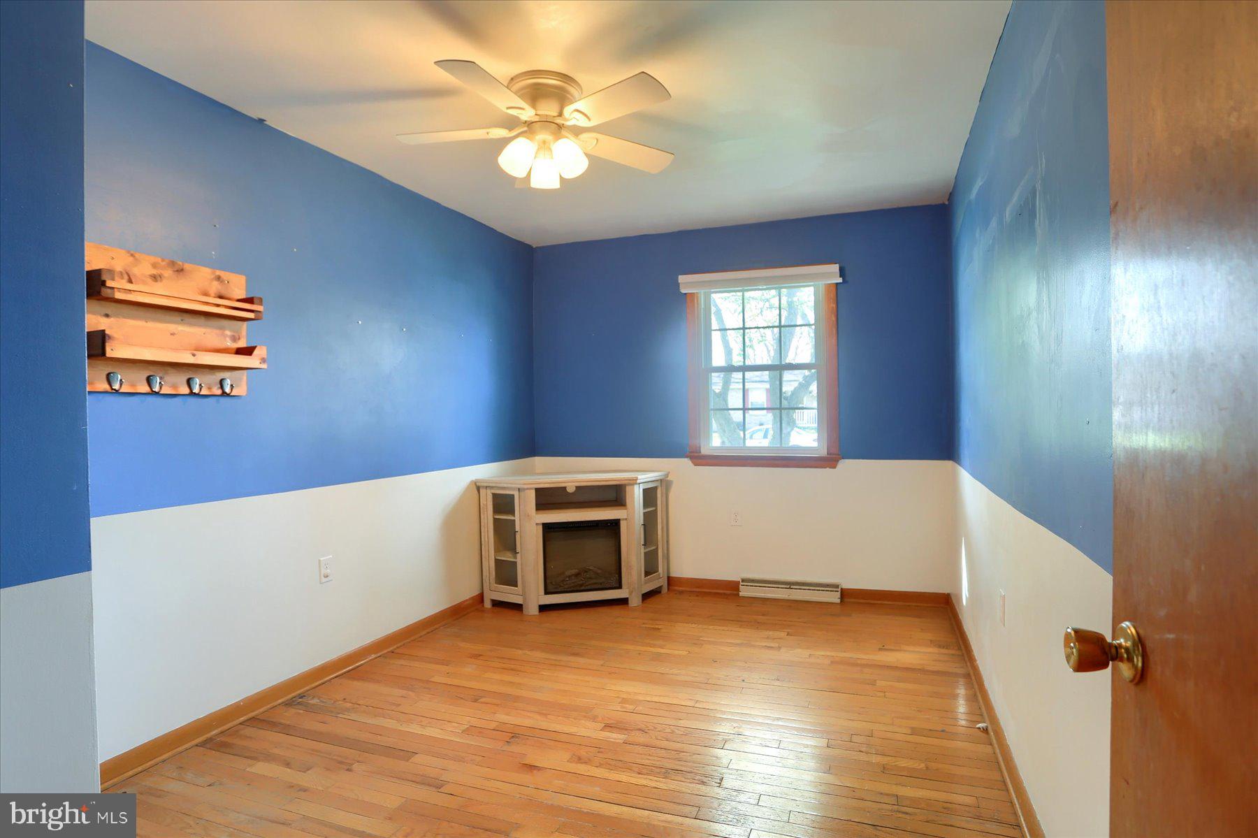 TWIN OAKS - Residential