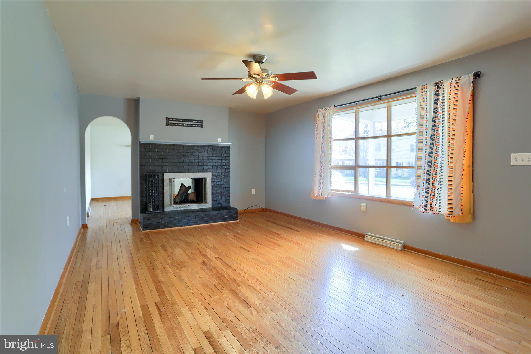 TWIN OAKS - Residential