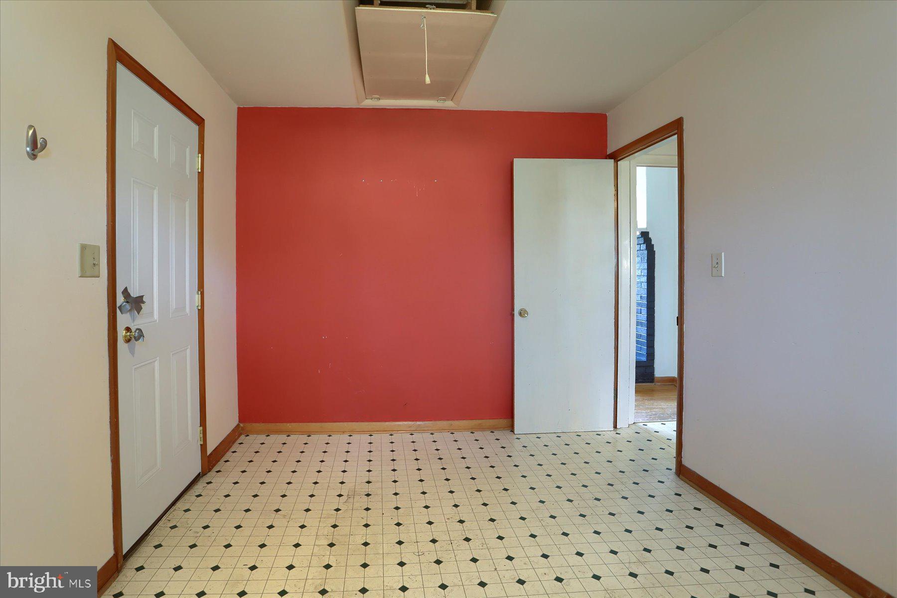 TWIN OAKS - Residential