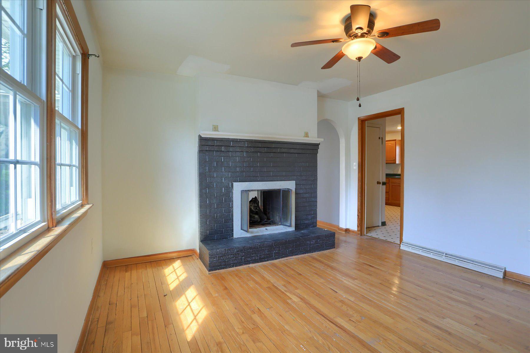 TWIN OAKS - Residential