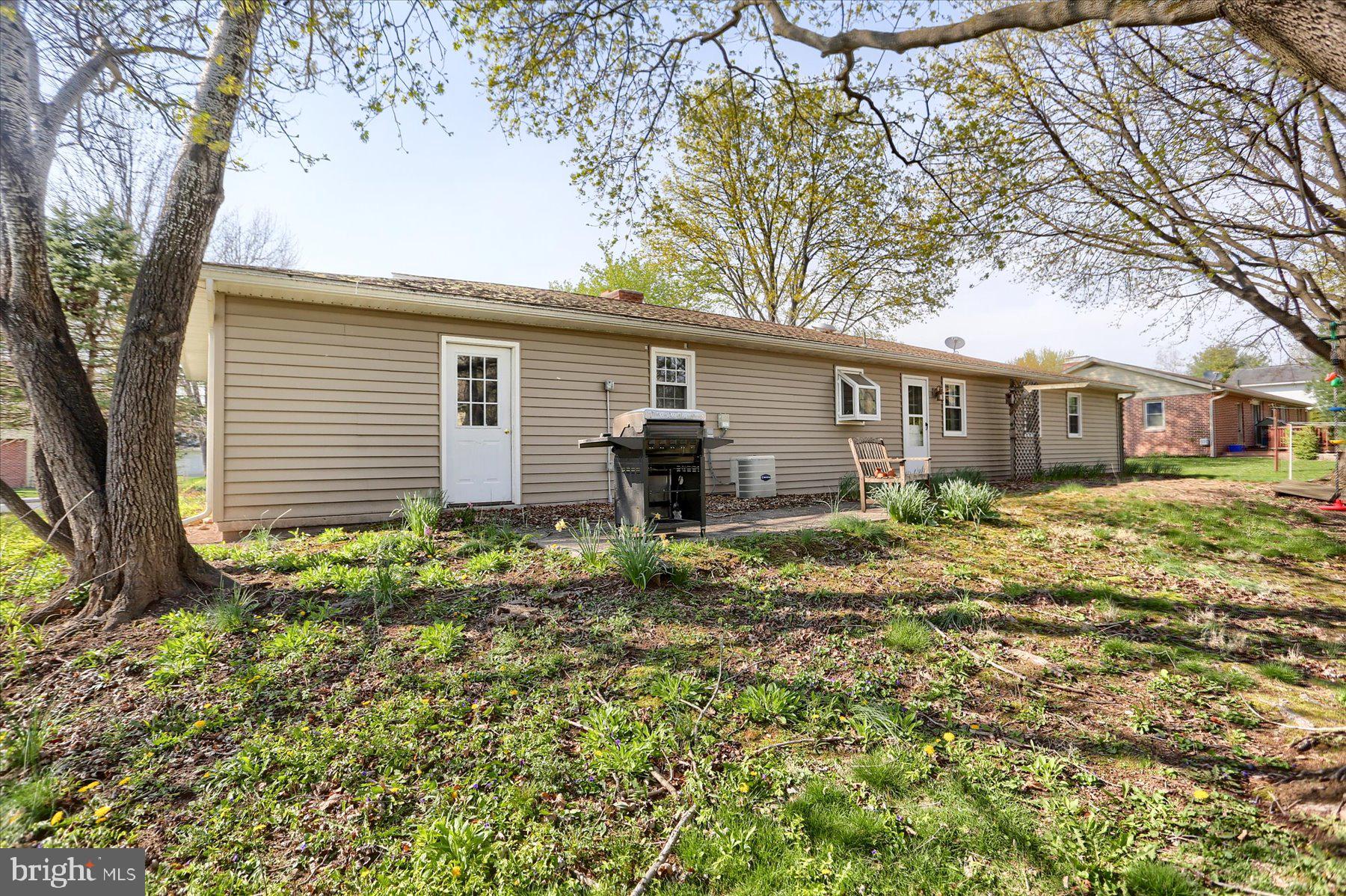 TWIN OAKS - Residential