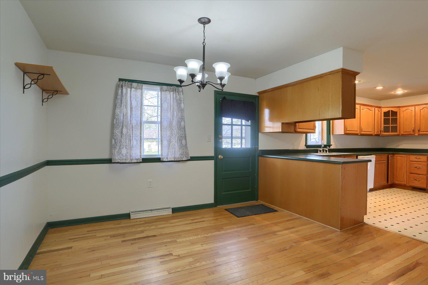 TWIN OAKS - Residential