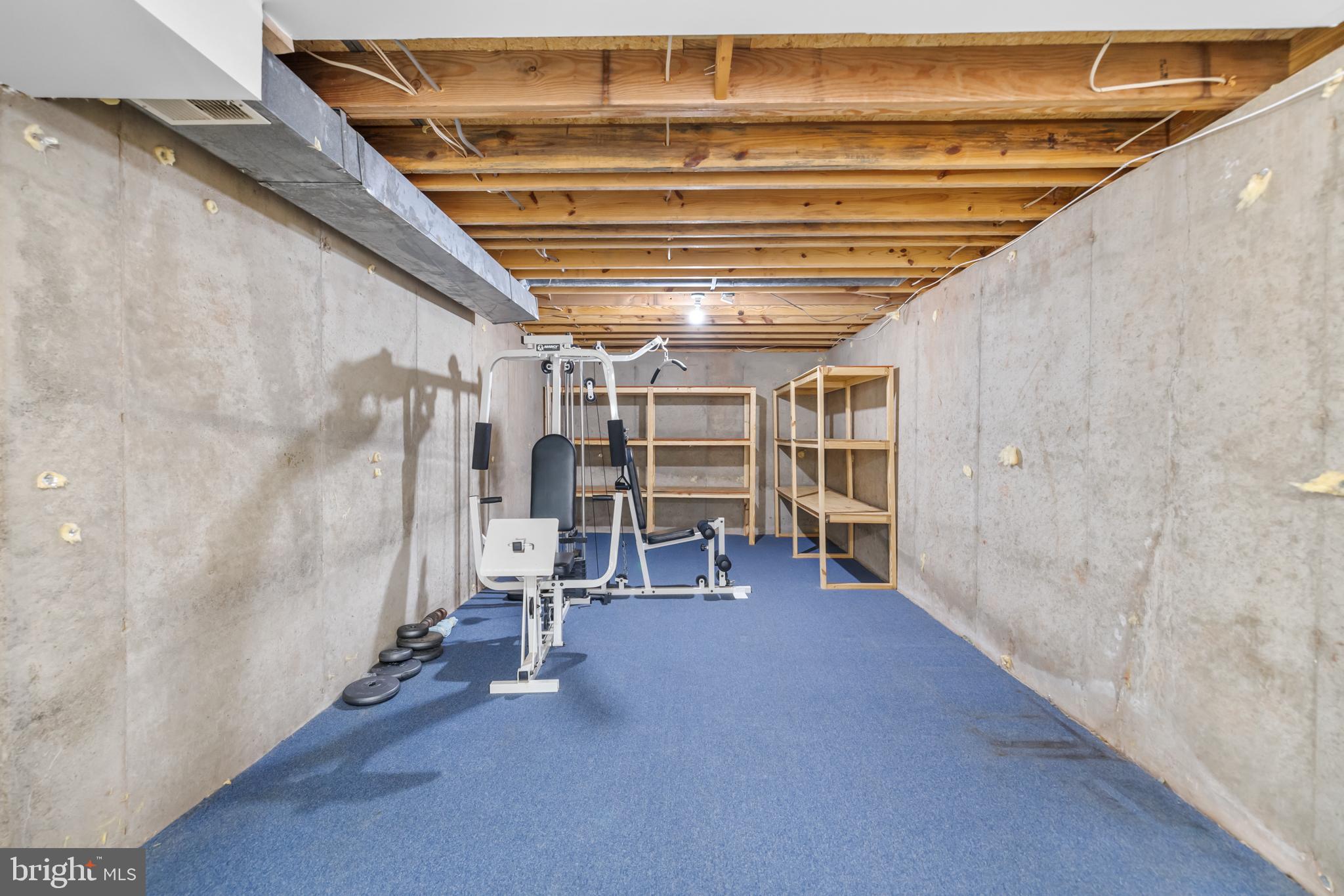 SENECA CHASE - Residential