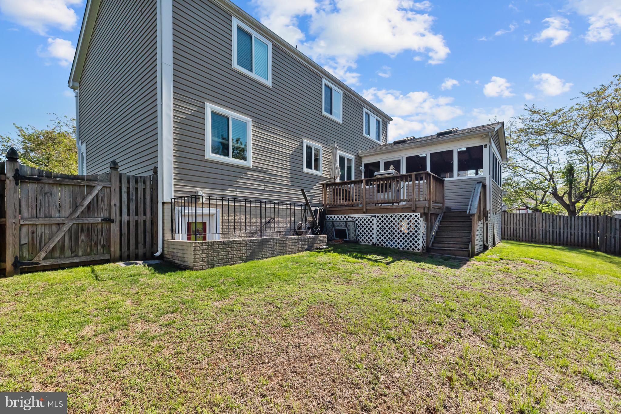 SENECA CHASE - Residential