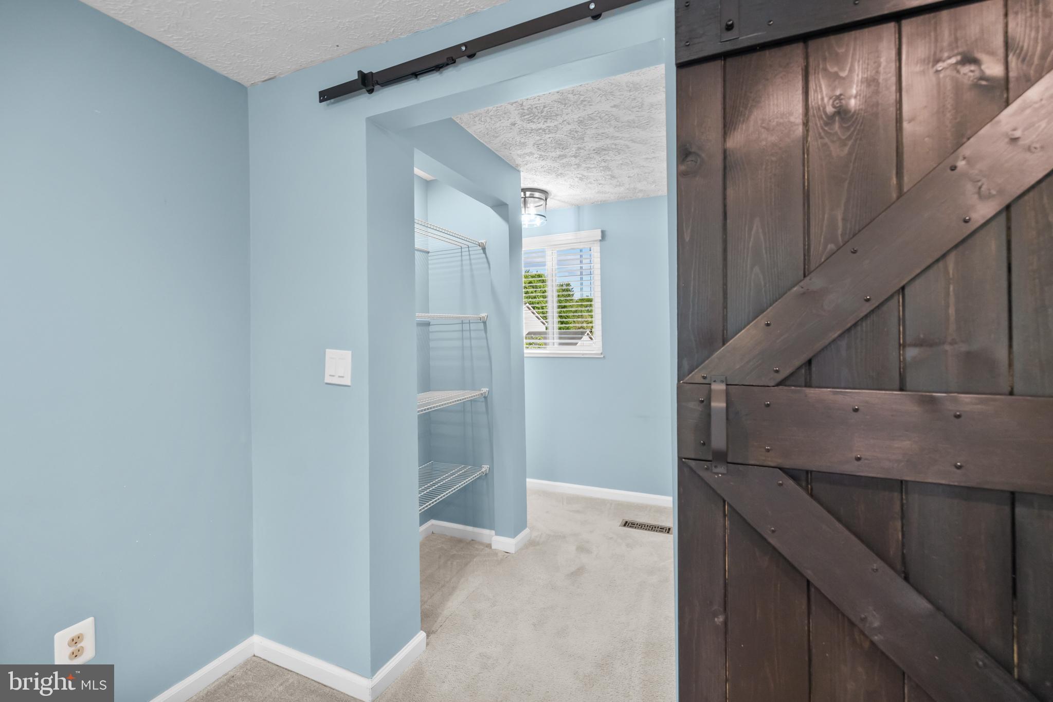 SENECA CHASE - Residential