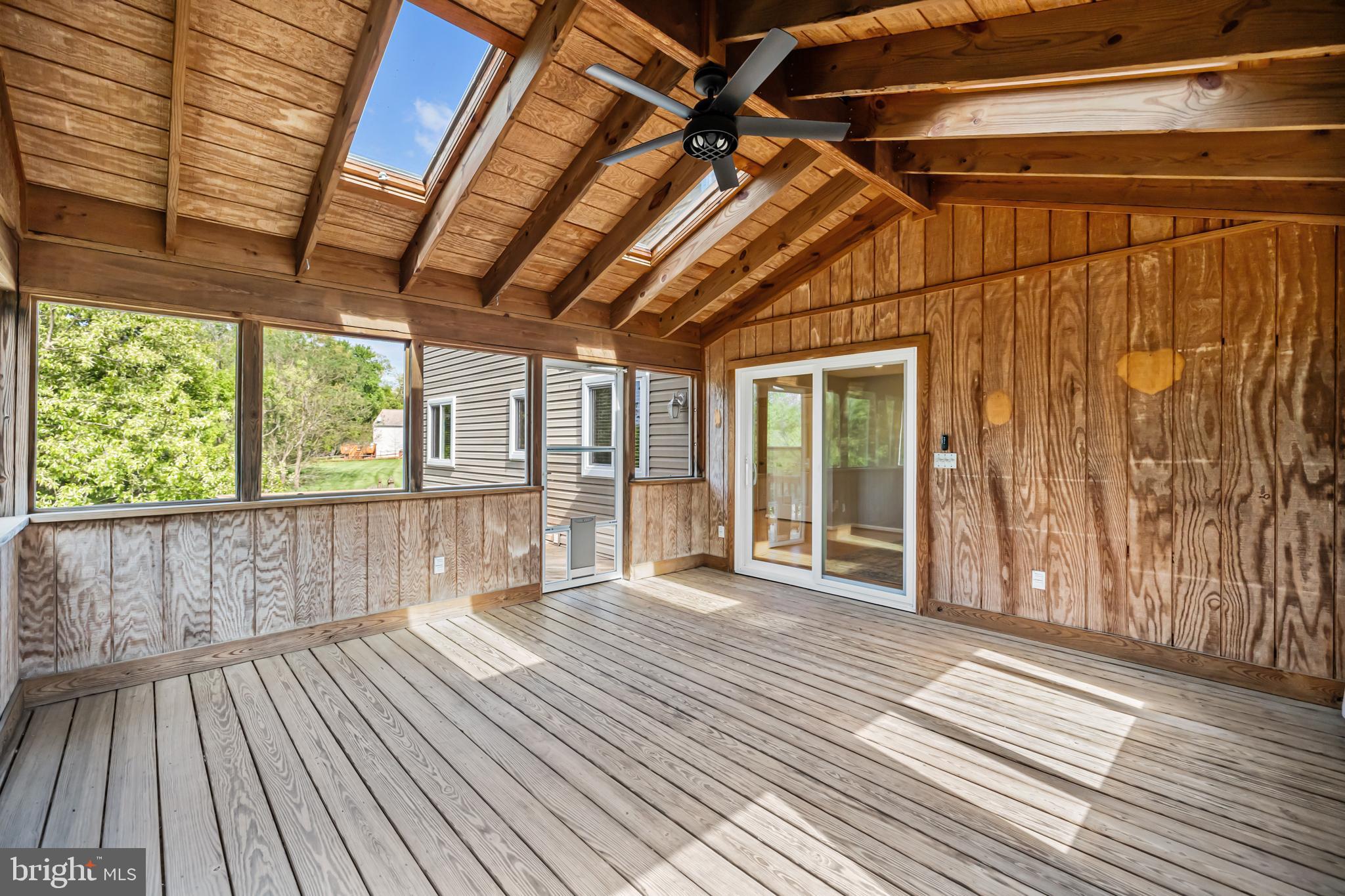 SENECA CHASE - Residential