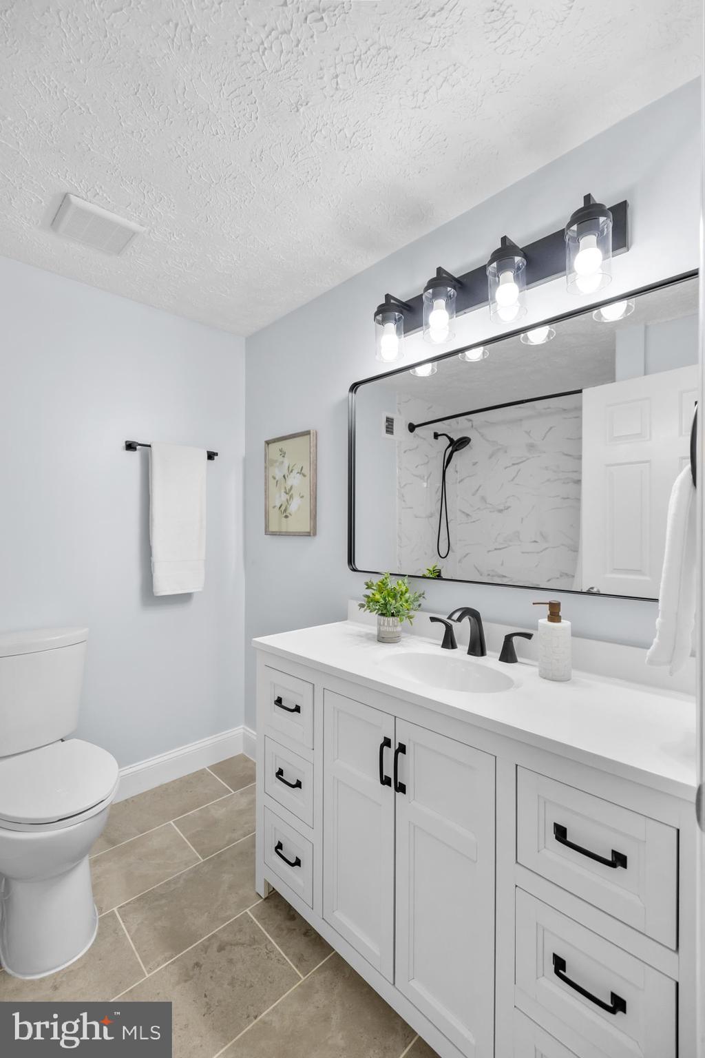 SENECA CHASE - Residential