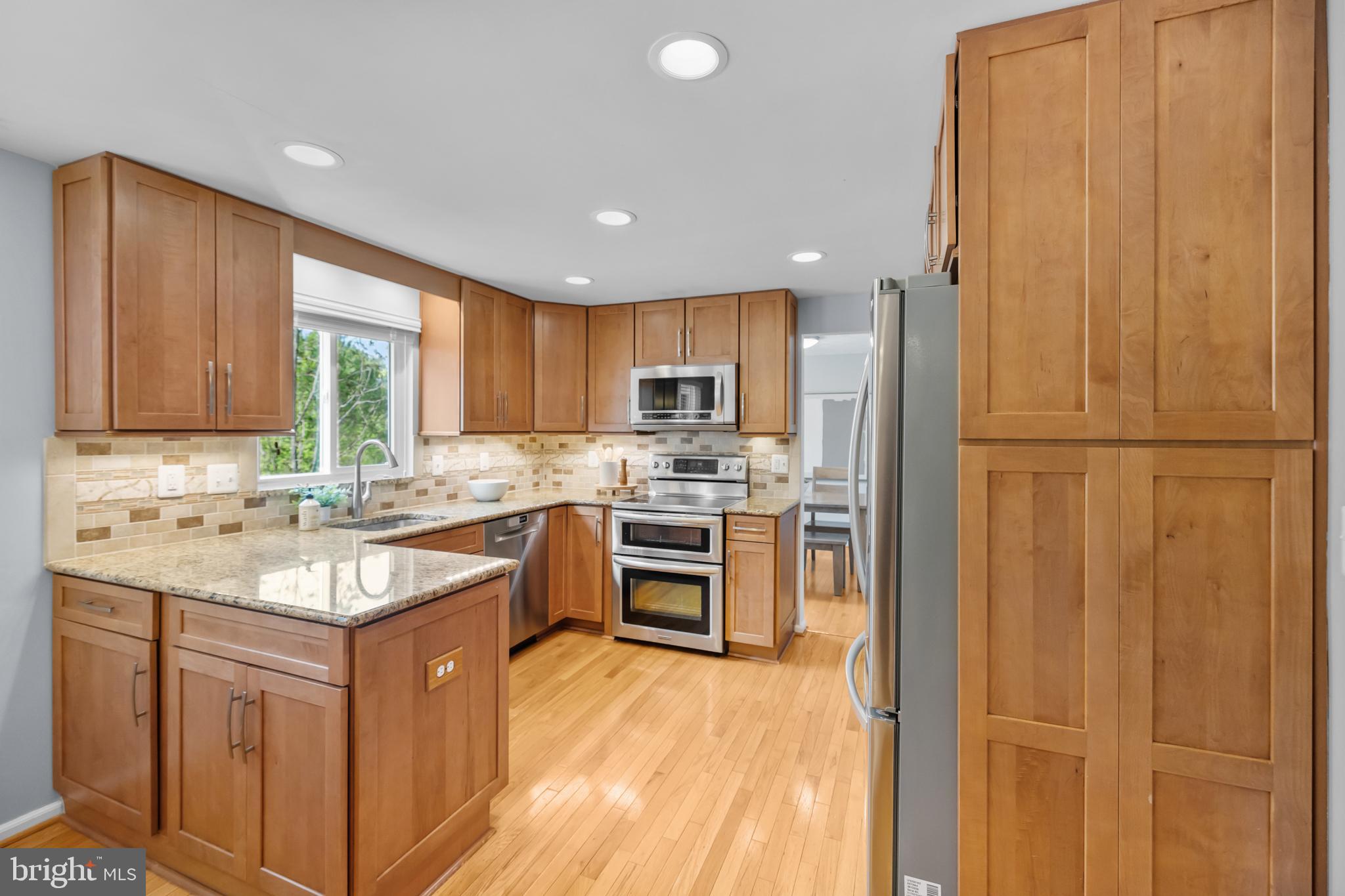 SENECA CHASE - Residential