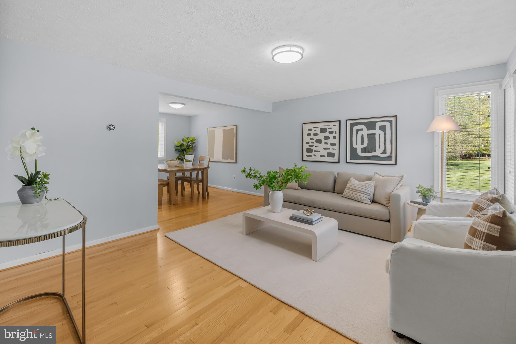 SENECA CHASE - Residential