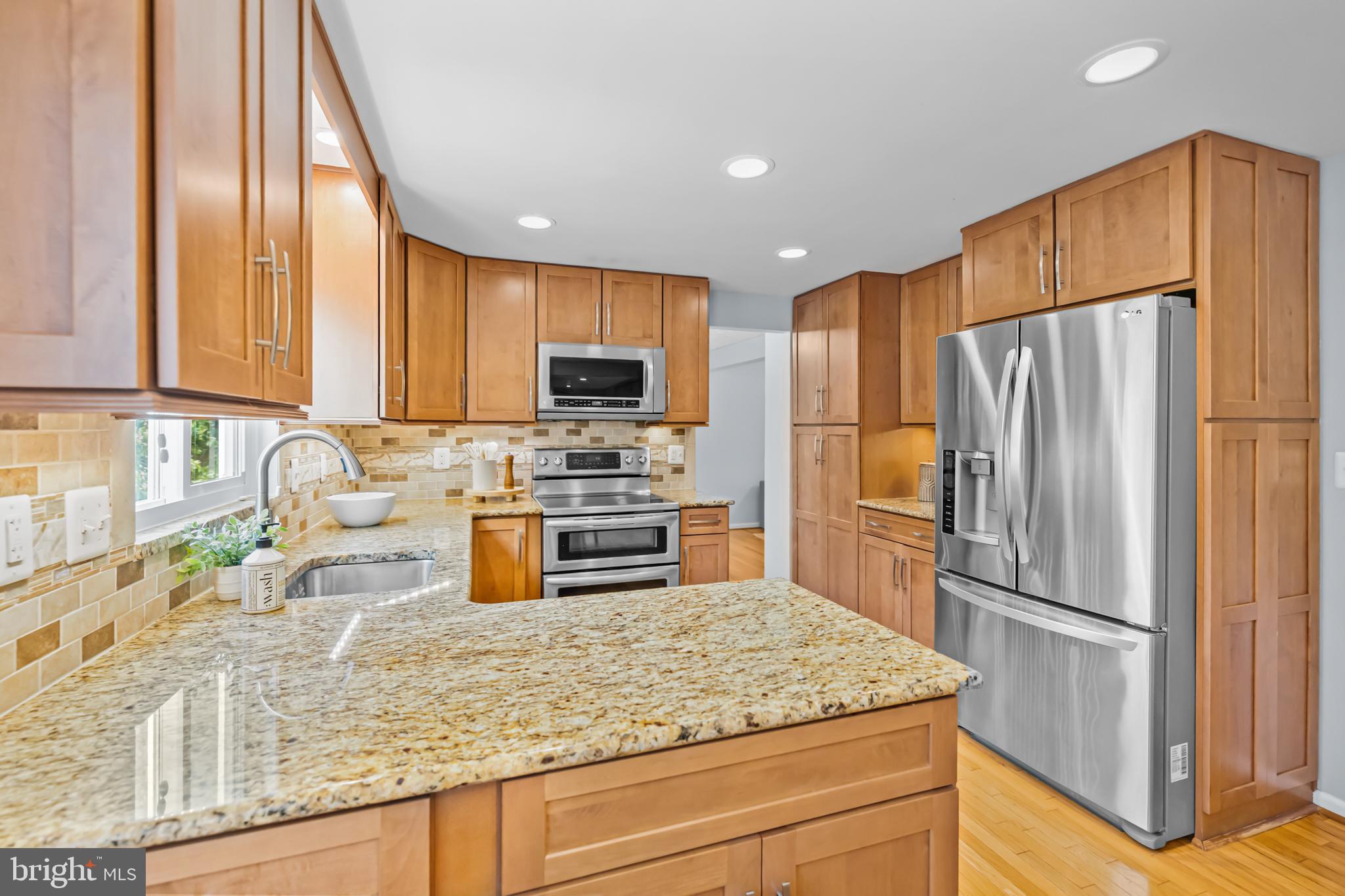 SENECA CHASE - Residential