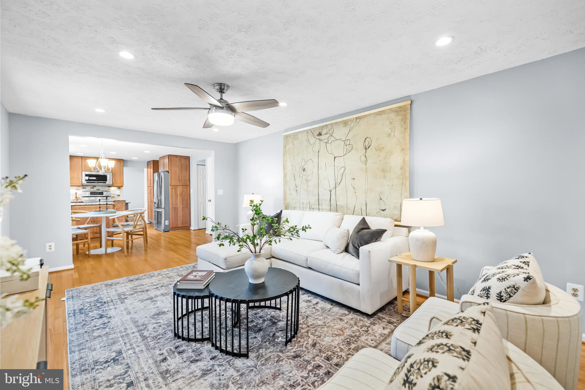 SENECA CHASE - Residential