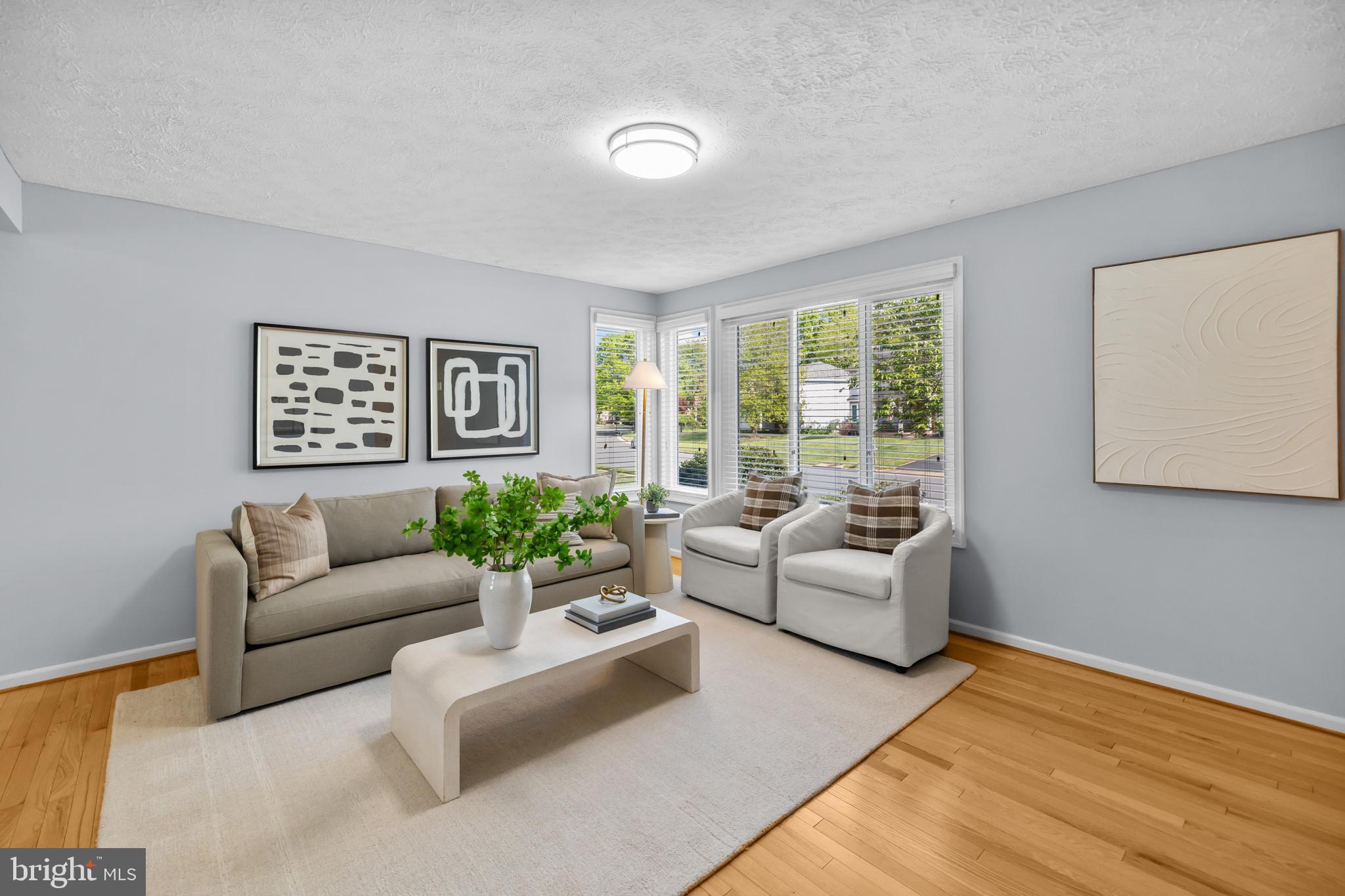 SENECA CHASE - Residential