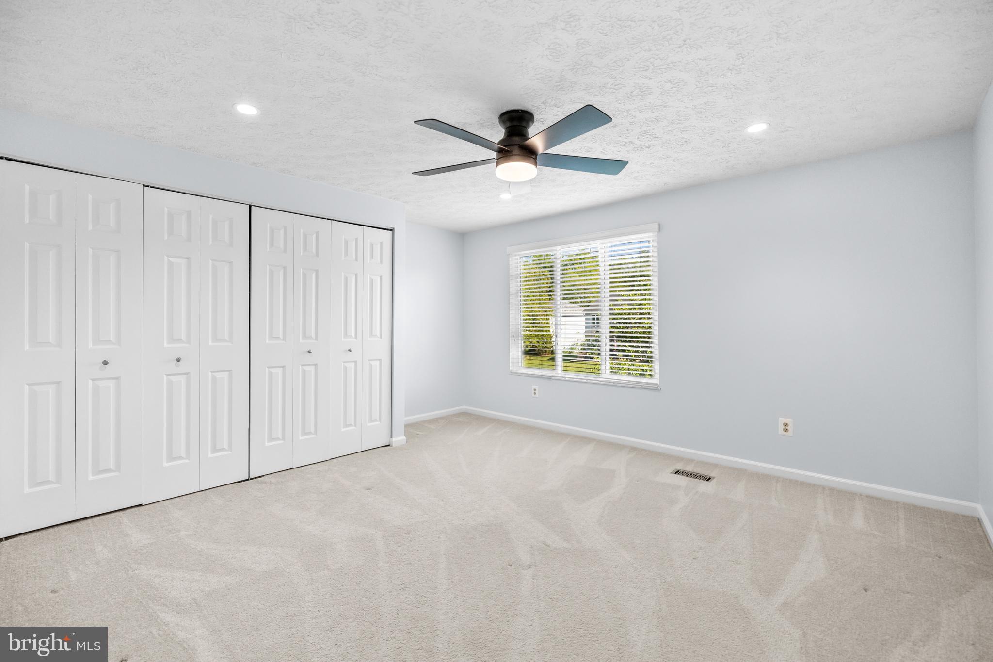 SENECA CHASE - Residential