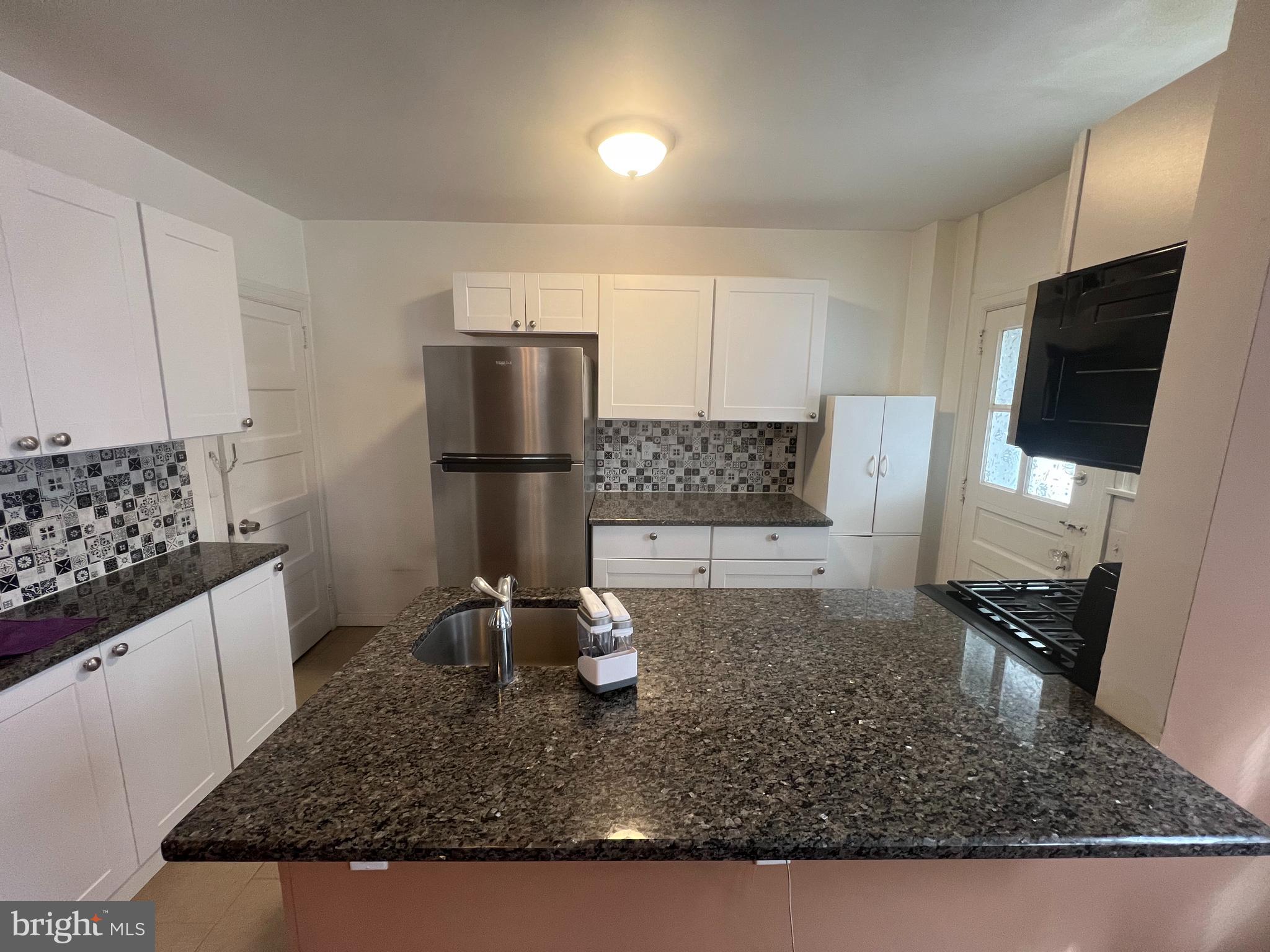 HIGHLAND PARK - Residential Lease