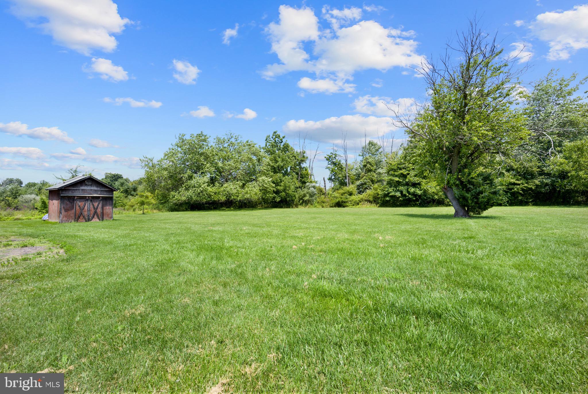 000 - Commercial Sale