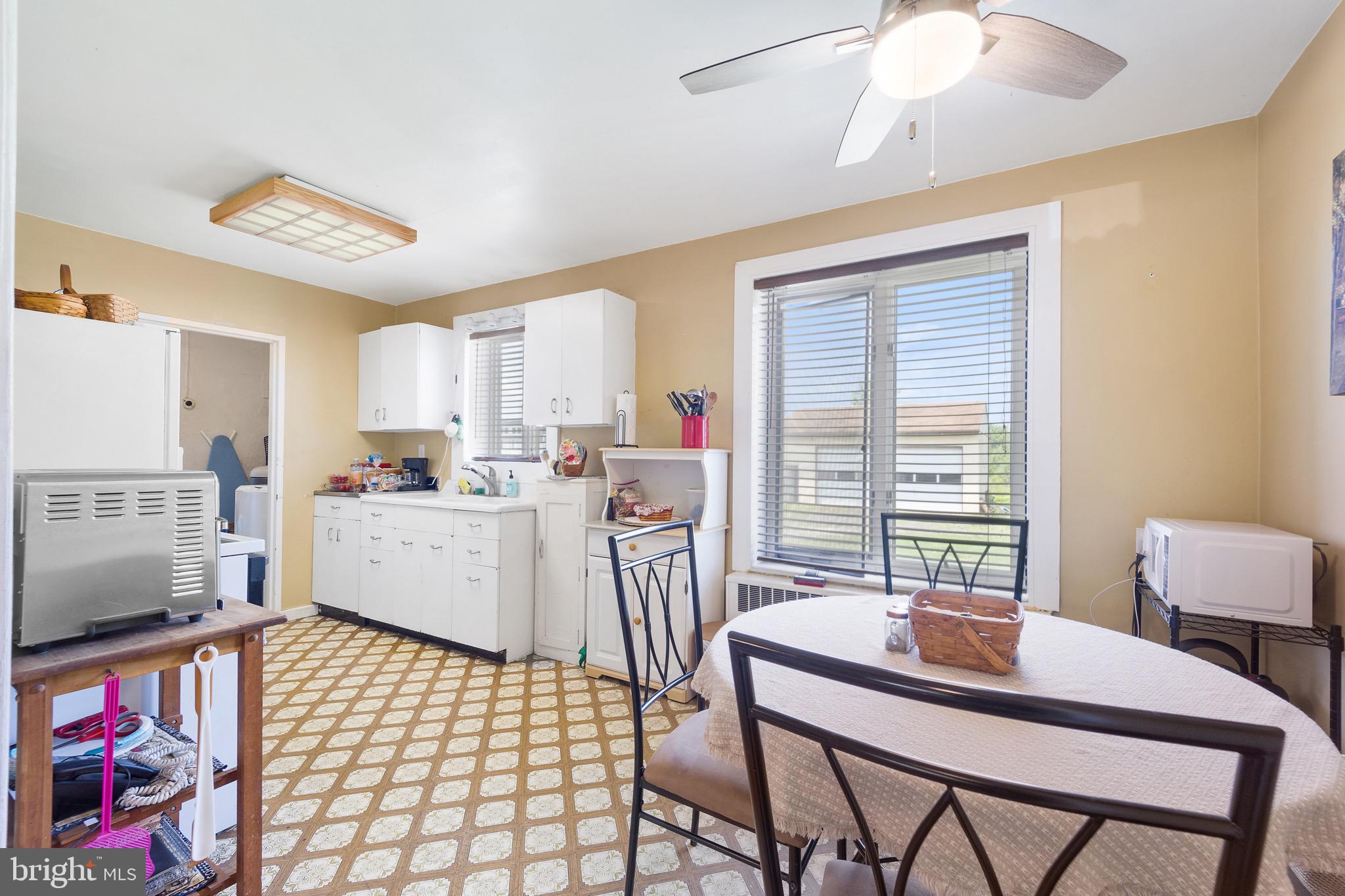 000 - Commercial Sale