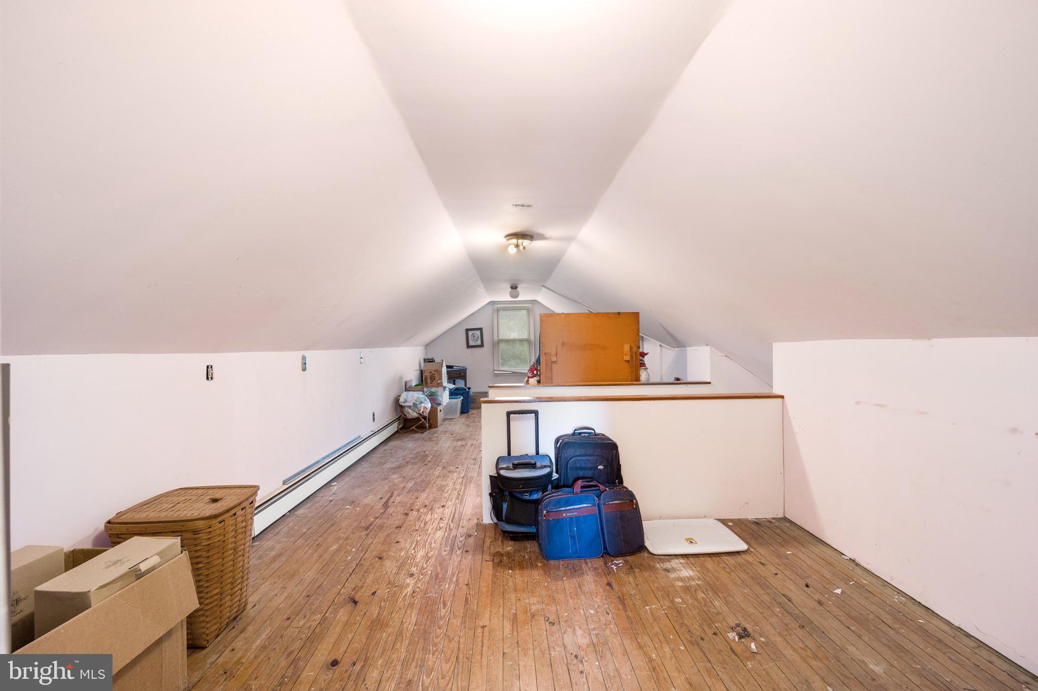 000 - Commercial Sale