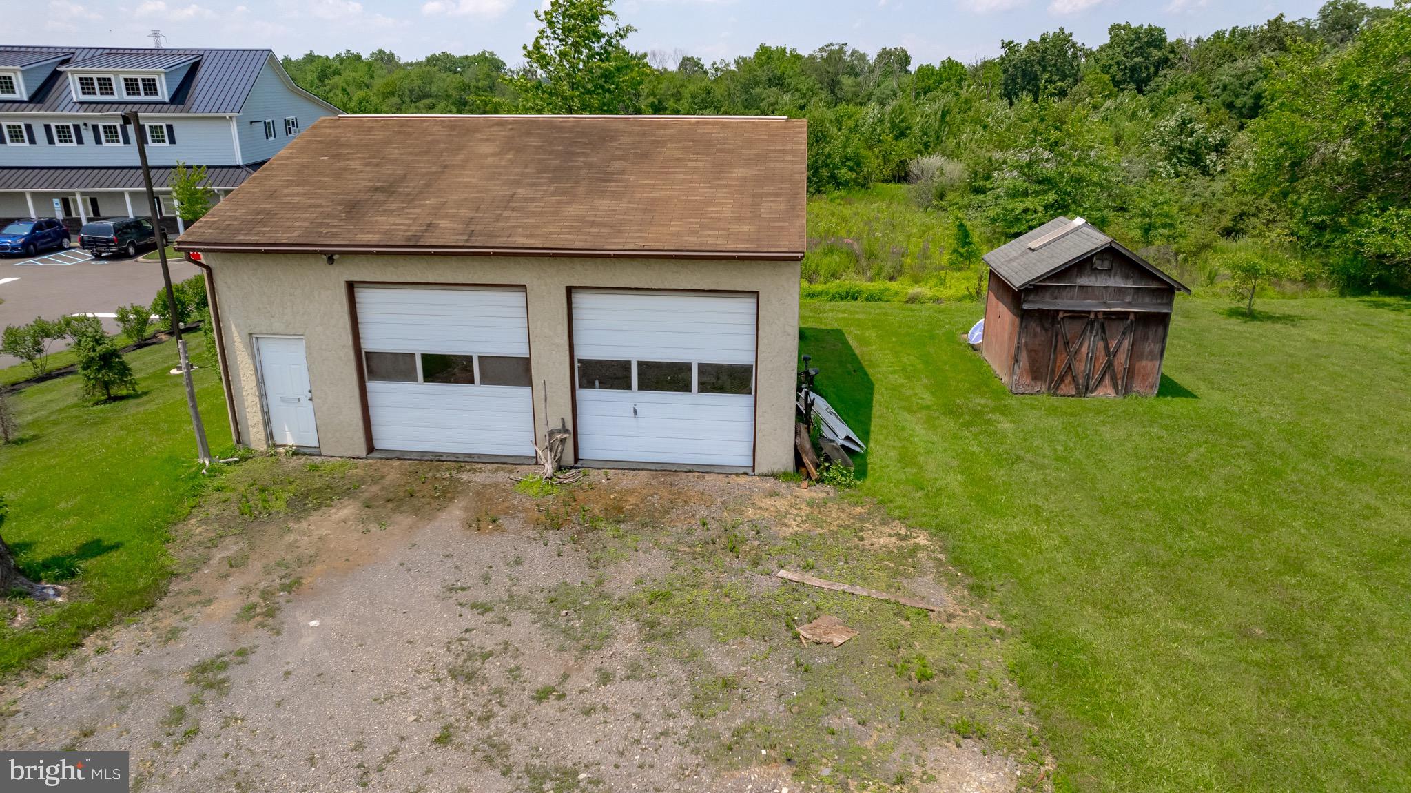 000 - Commercial Sale