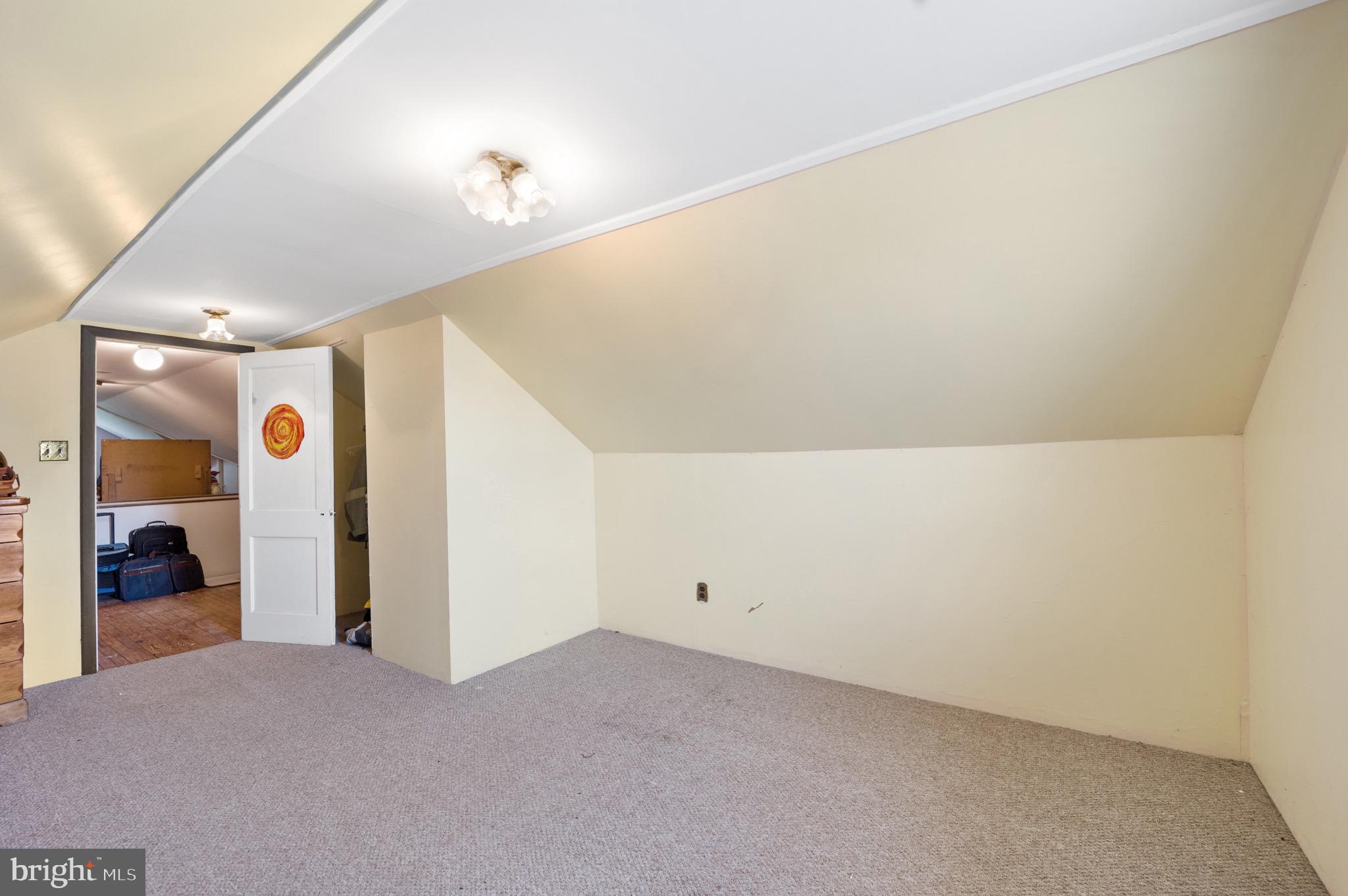 000 - Commercial Sale