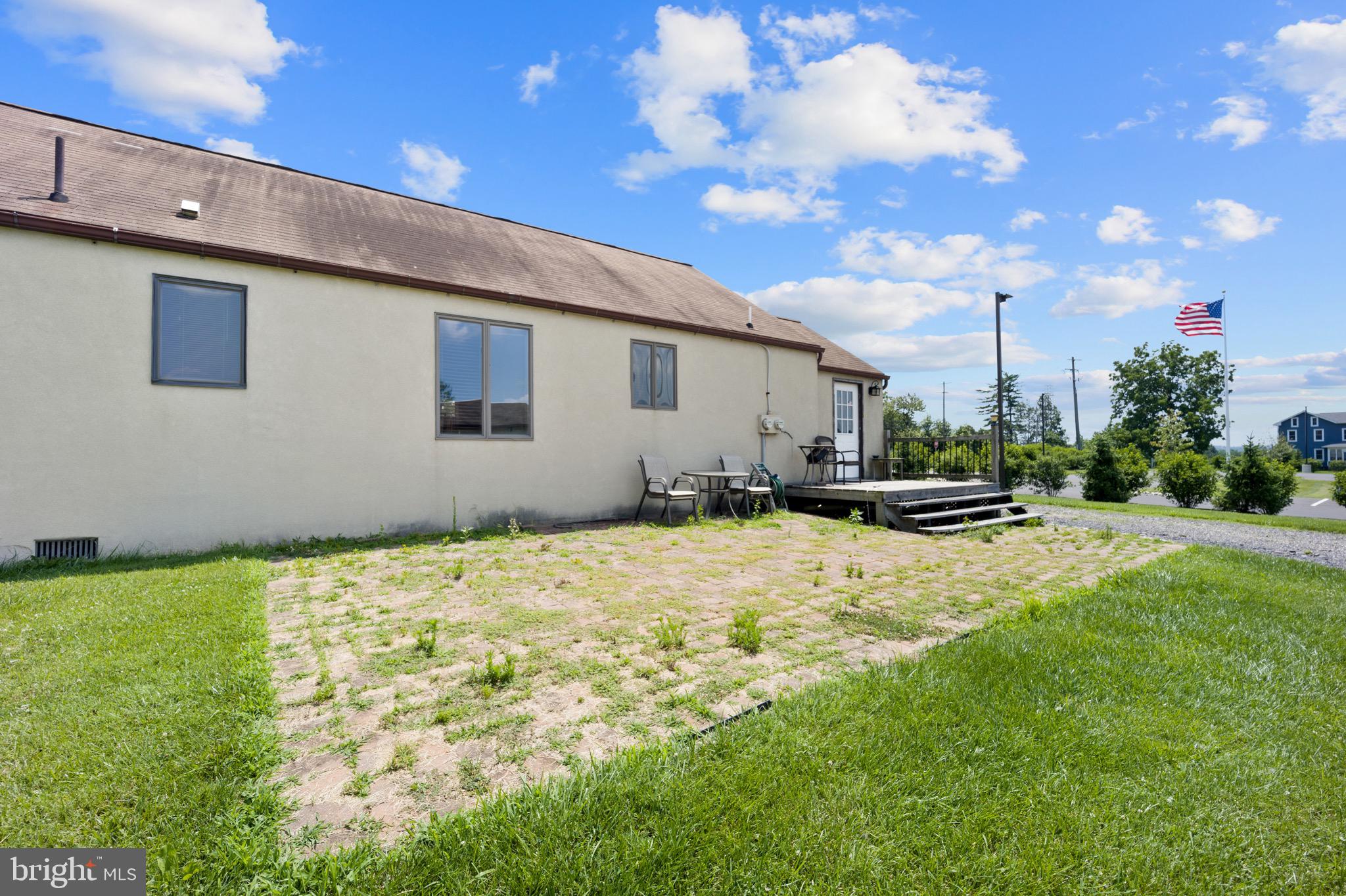 000 - Commercial Sale