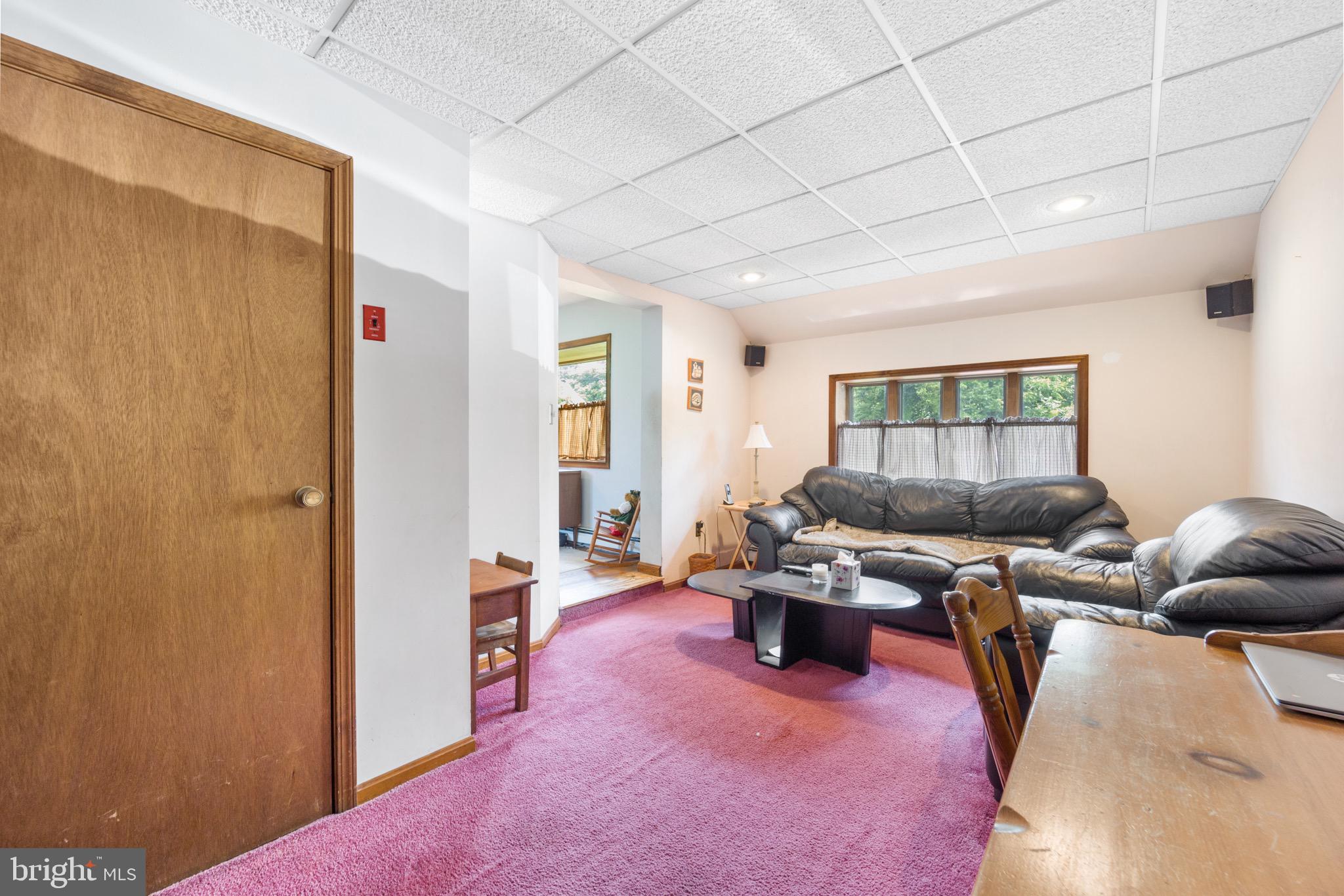 000 - Commercial Sale