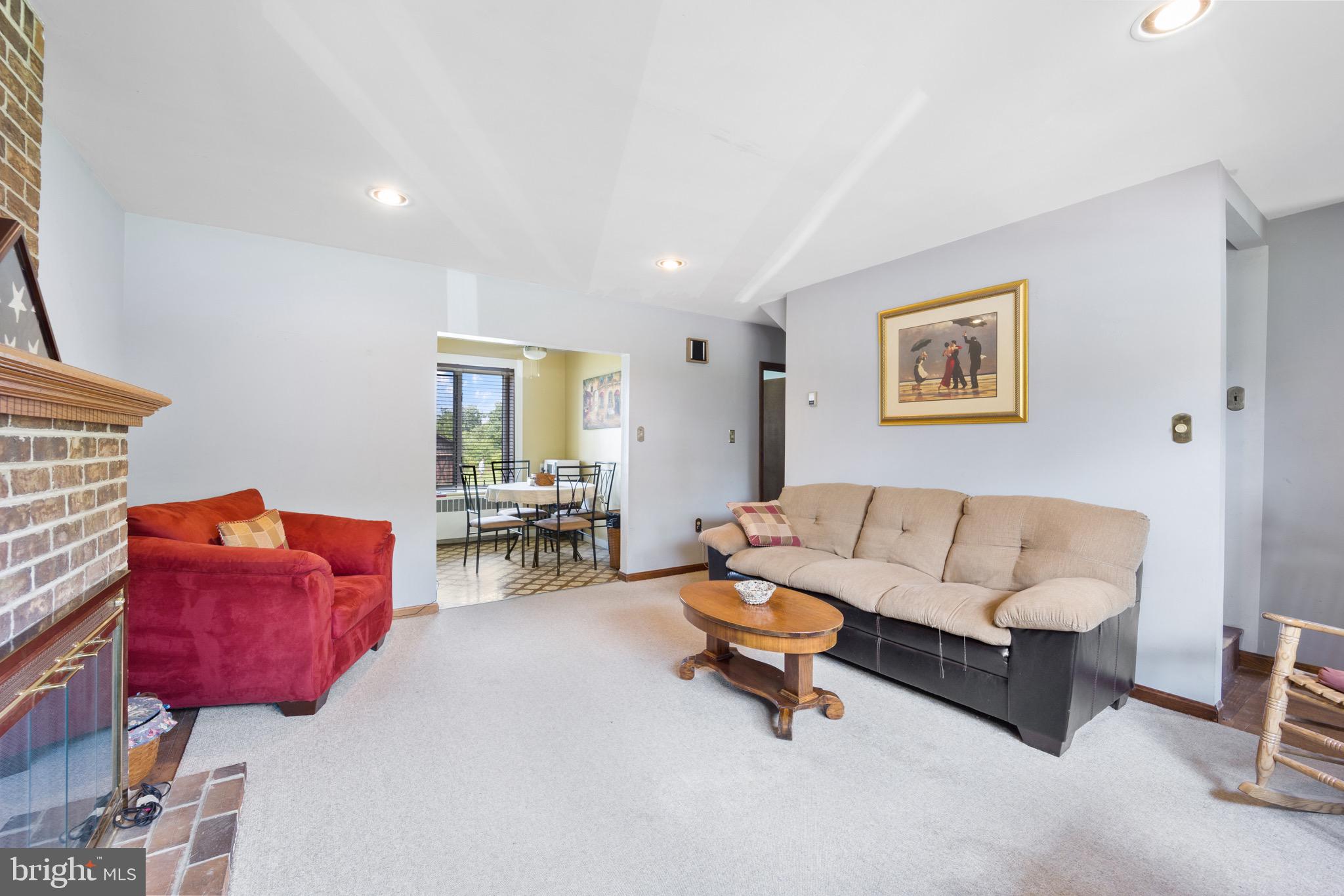 000 - Commercial Sale