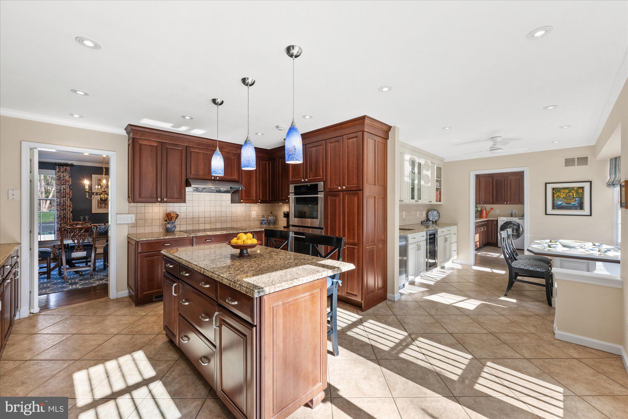 POTOMAC MANOR - Residential