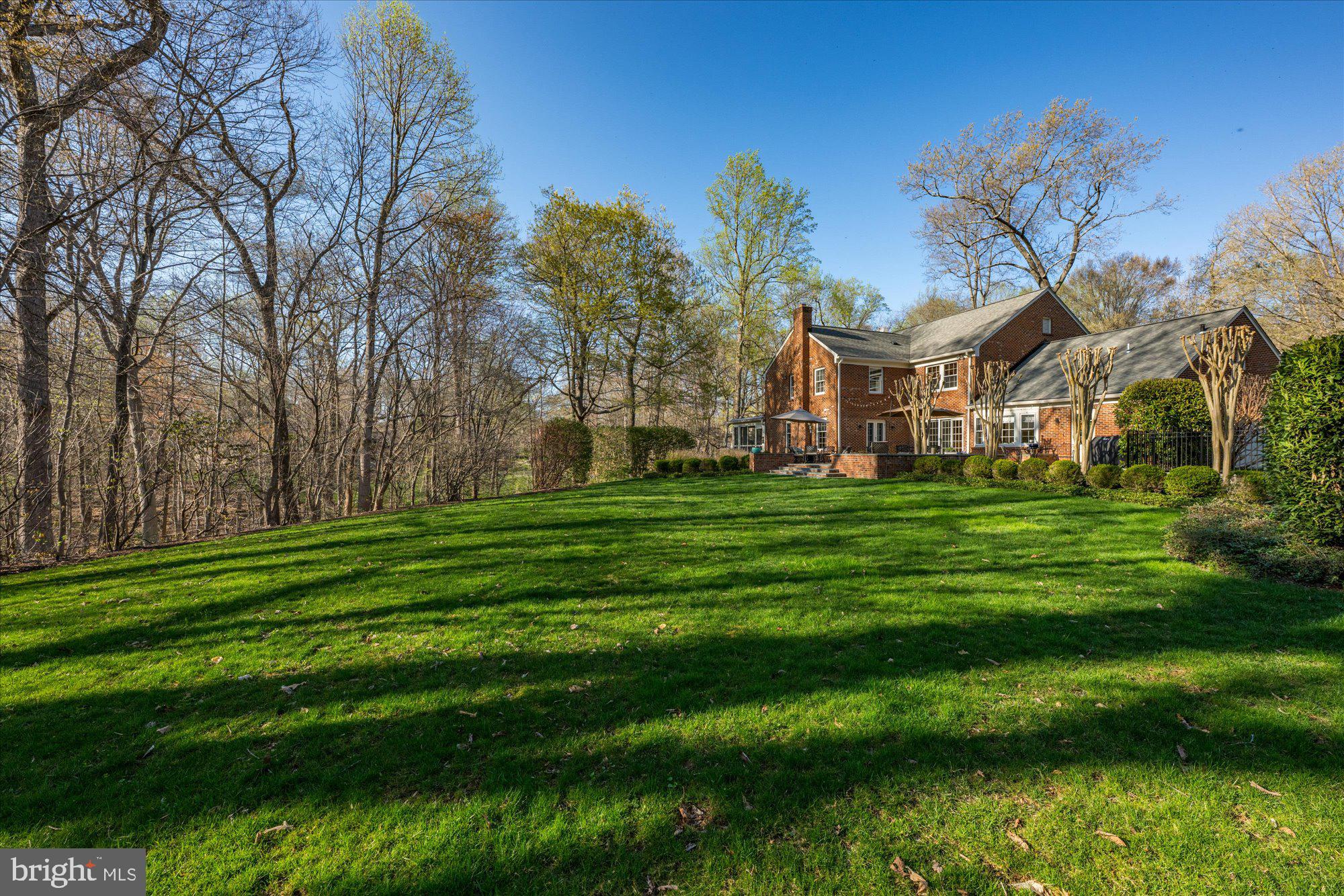 POTOMAC MANOR - Residential