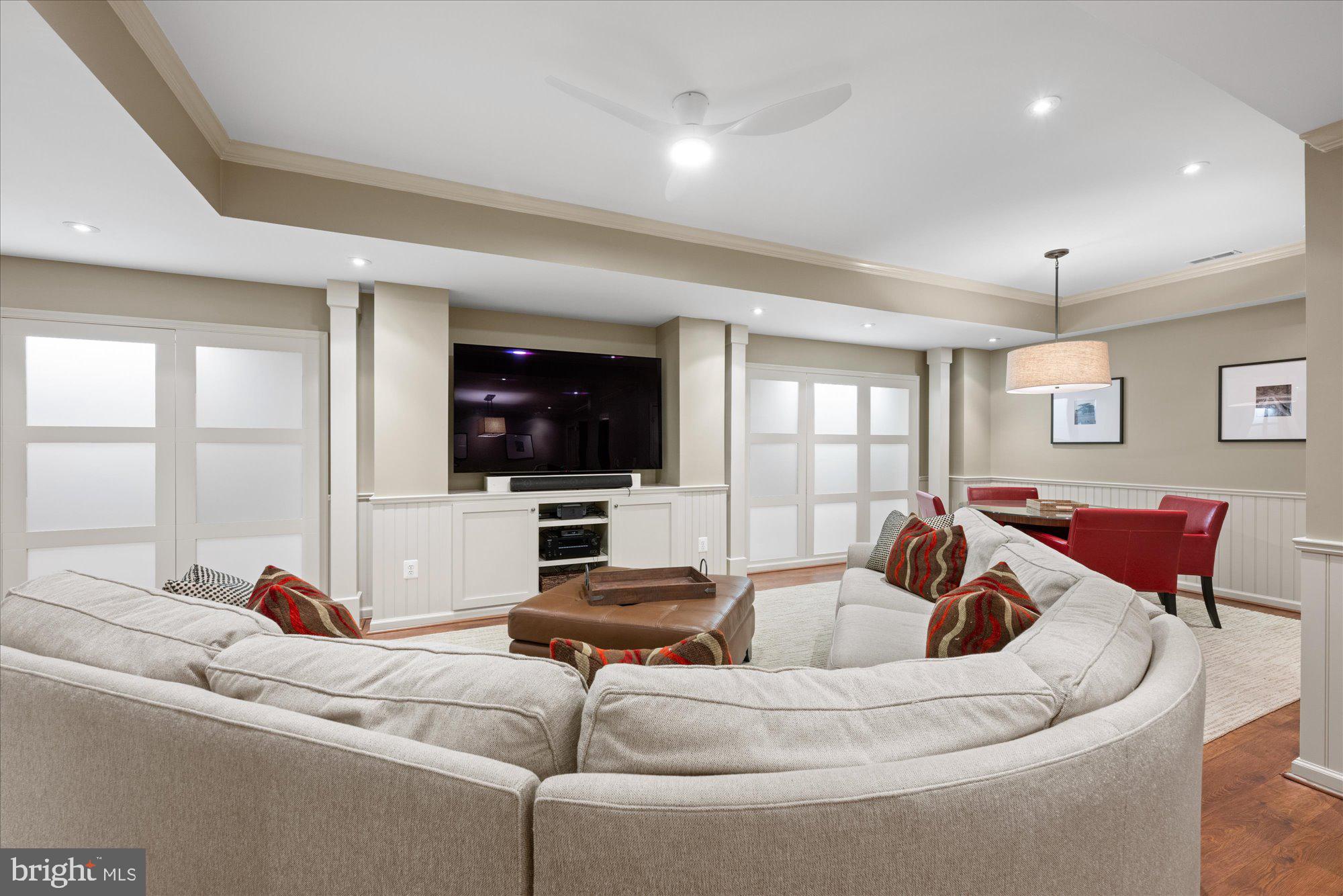 POTOMAC MANOR - Residential