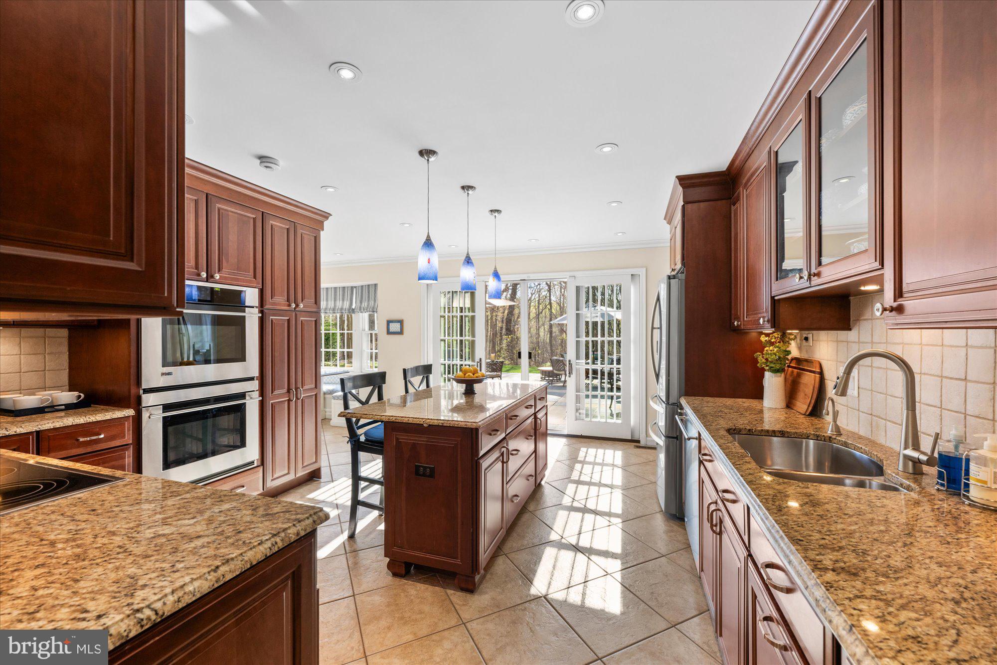 POTOMAC MANOR - Residential