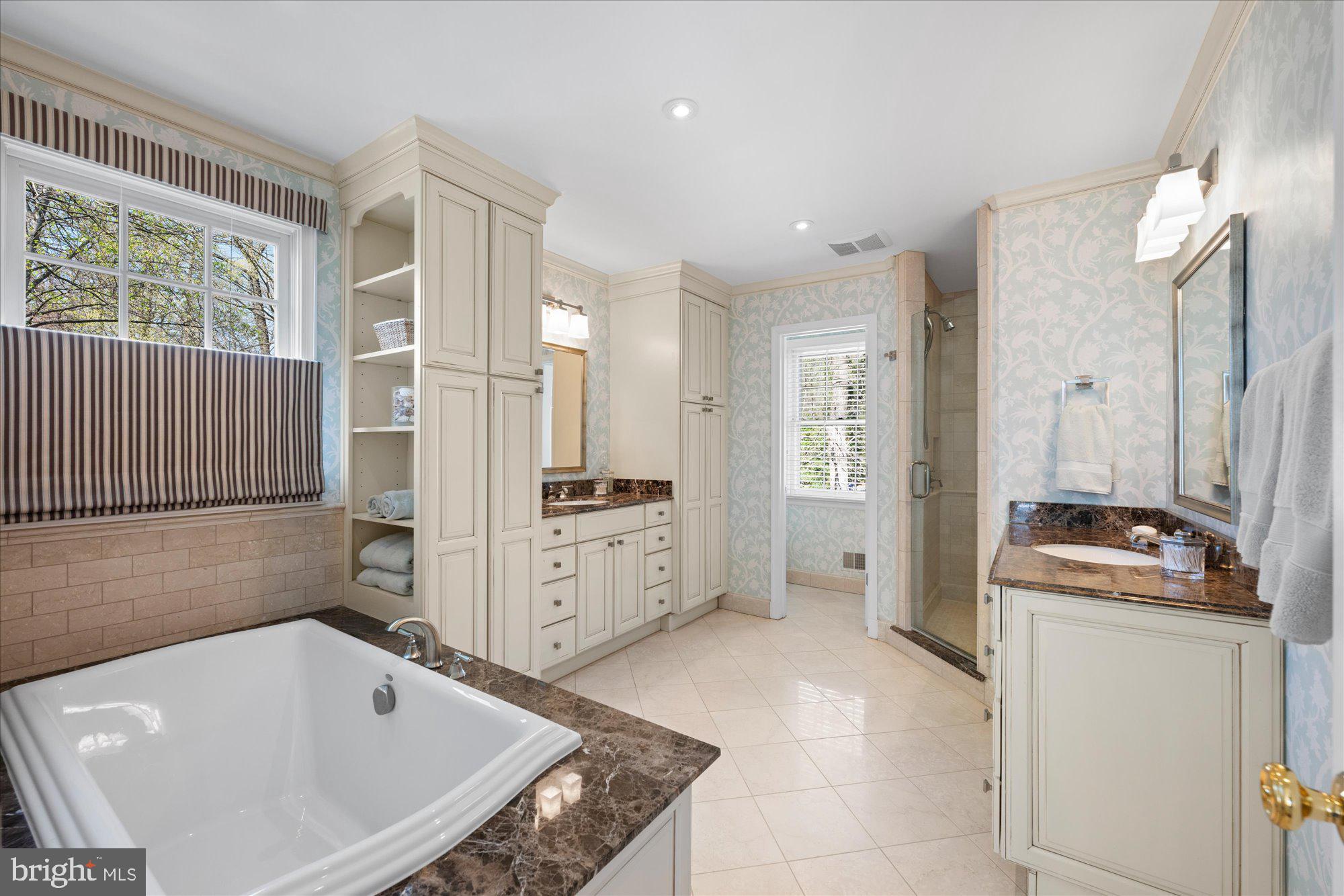 POTOMAC MANOR - Residential