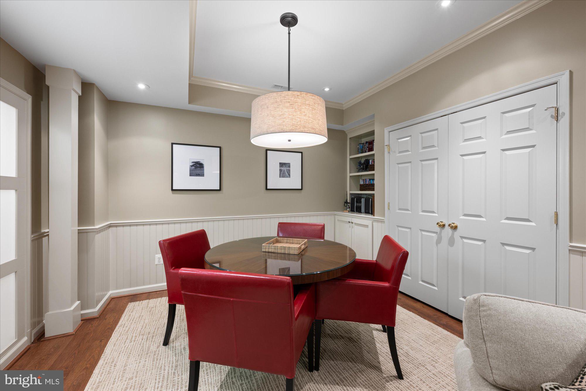 POTOMAC MANOR - Residential