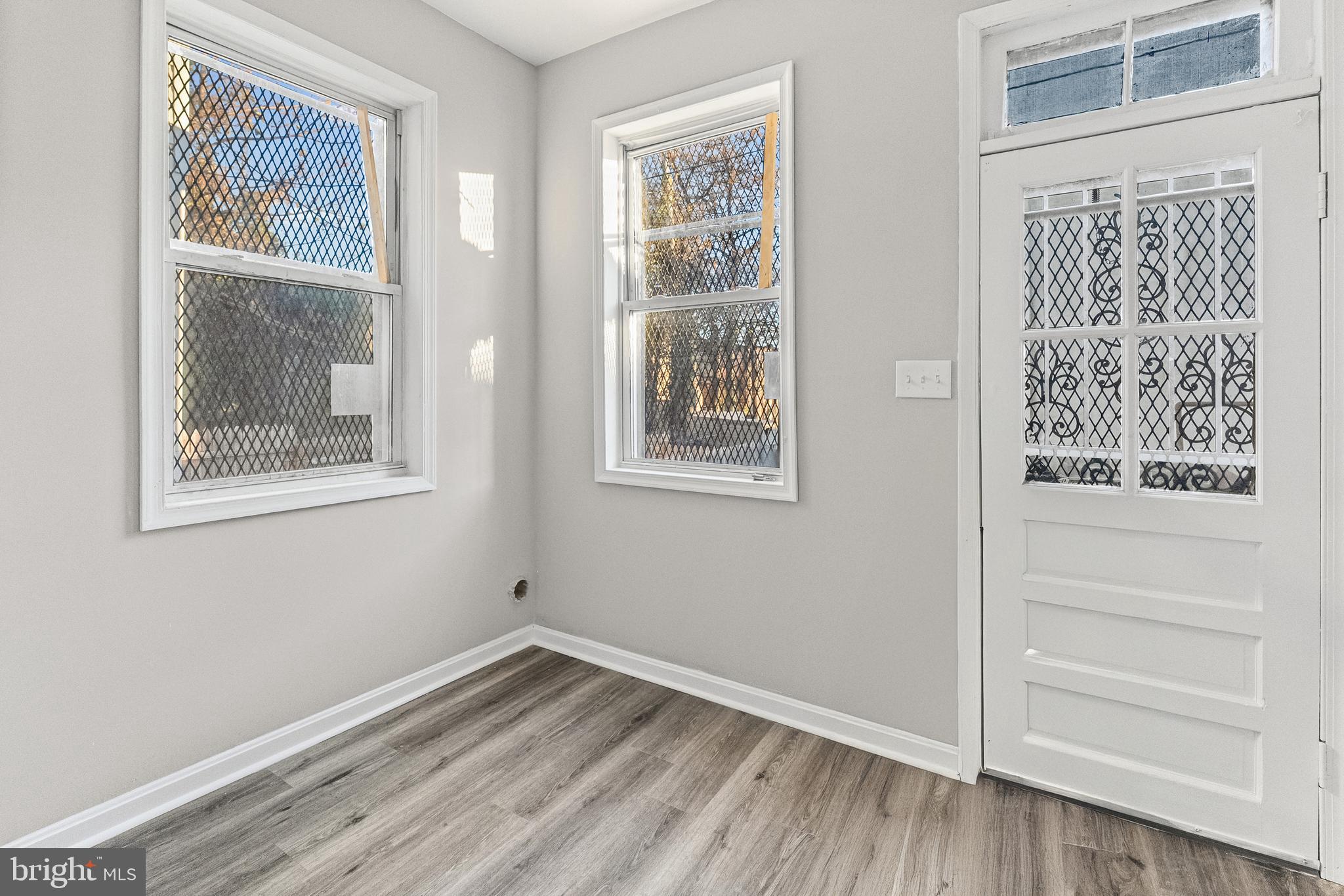 BROADWAY EAST - Residential