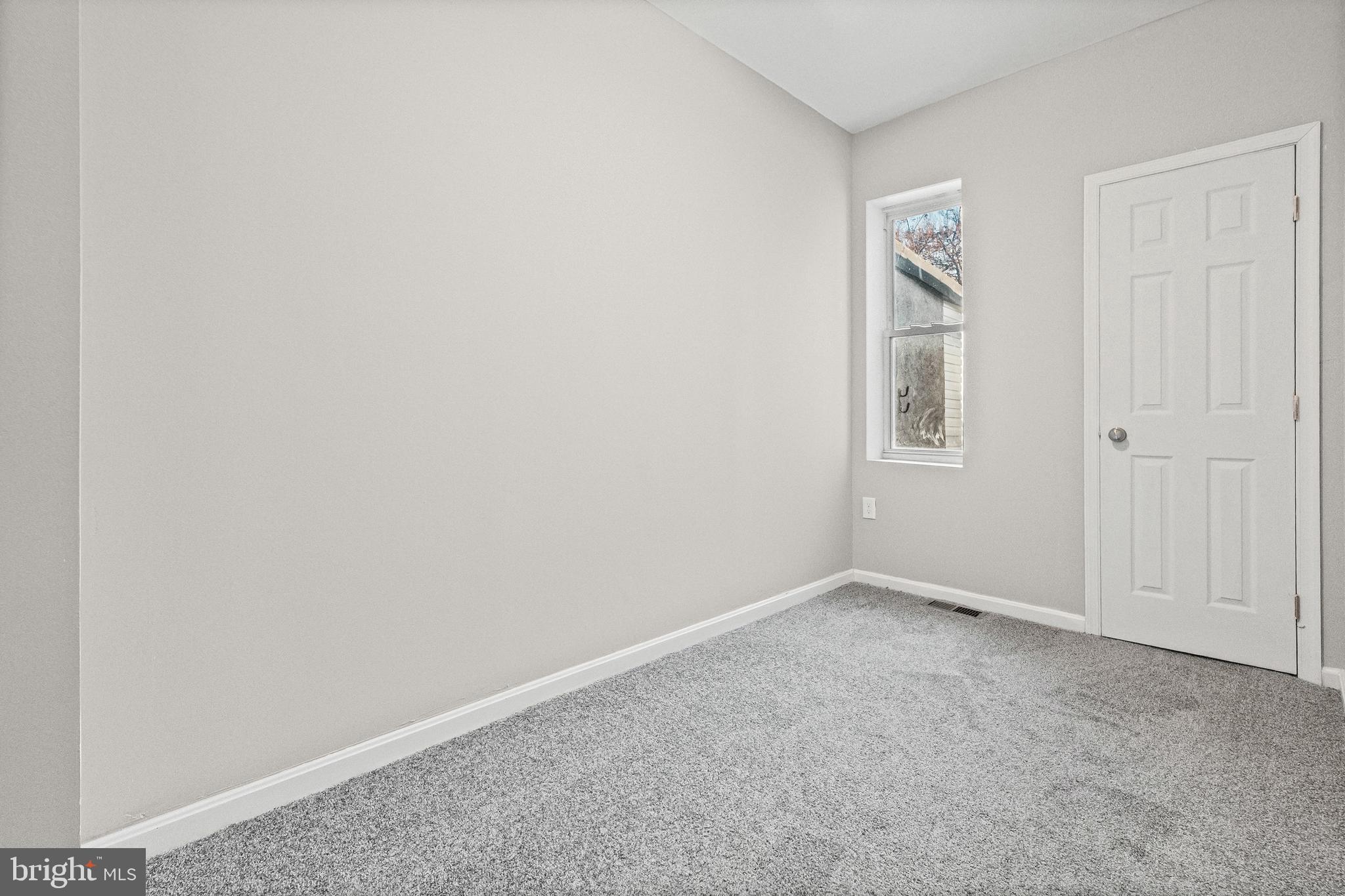 BROADWAY EAST - Residential