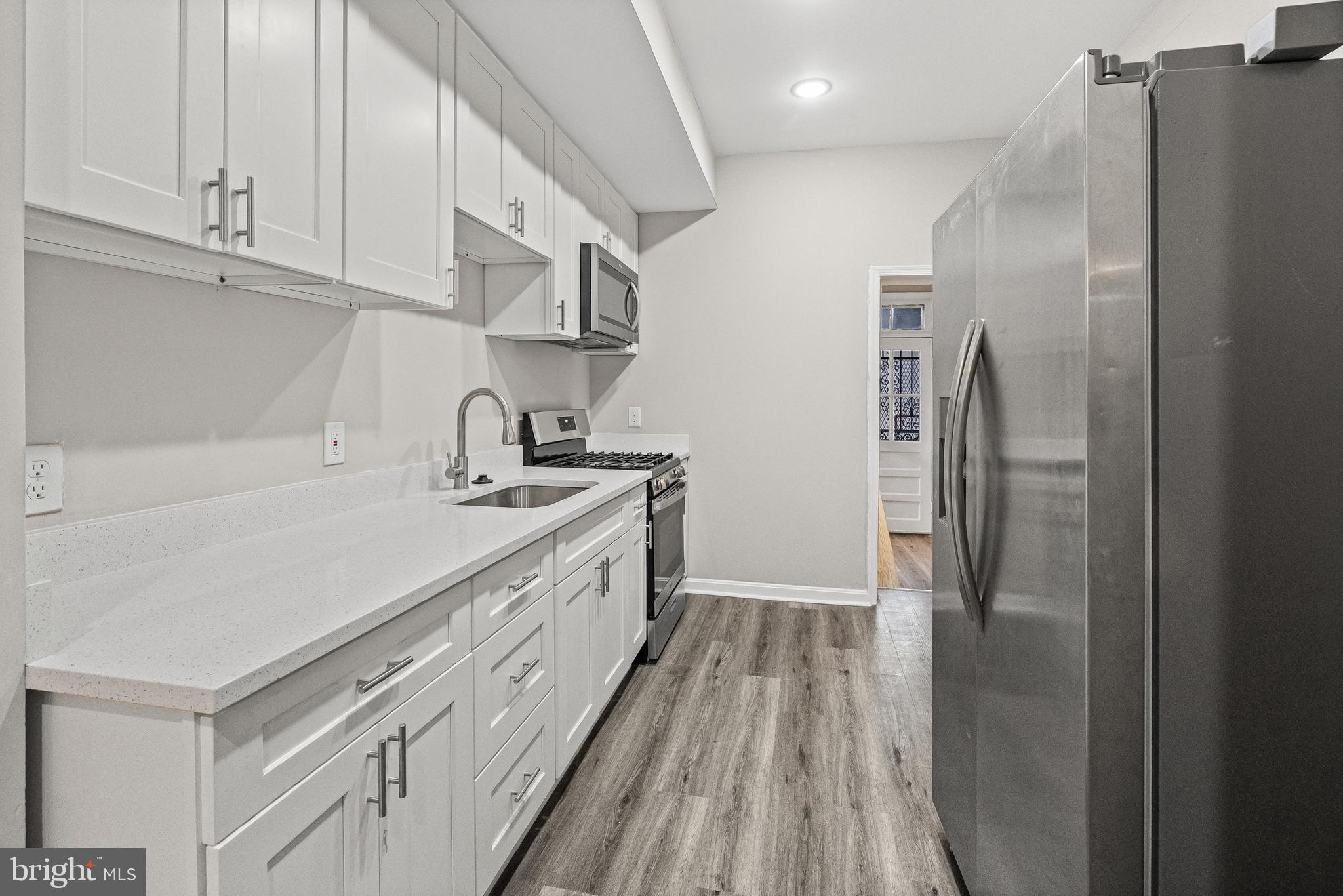 BROADWAY EAST - Residential