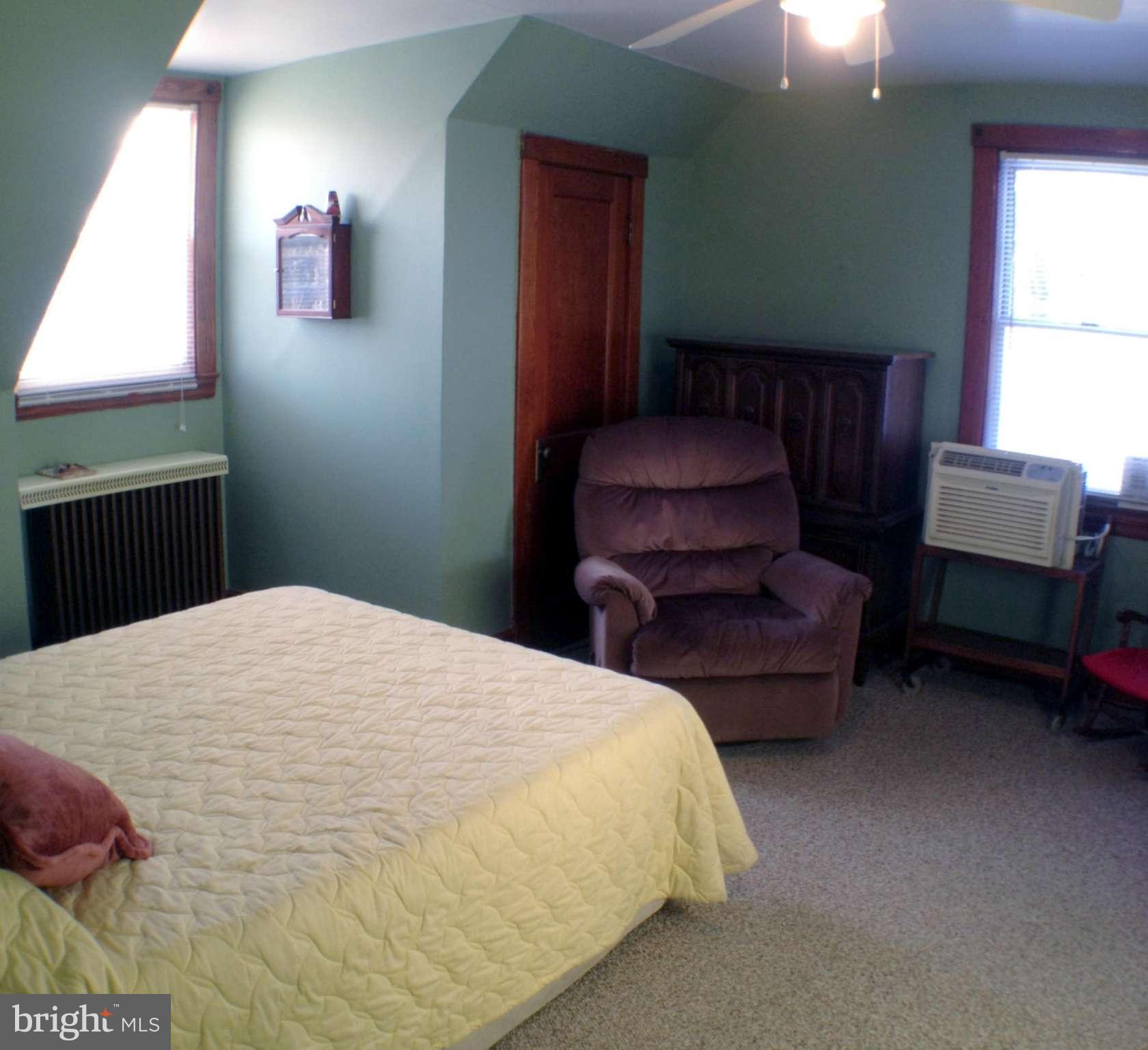 HILLCREST - Residential