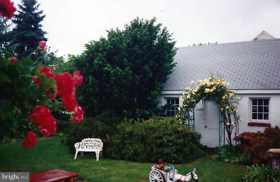 HILLCREST - Residential