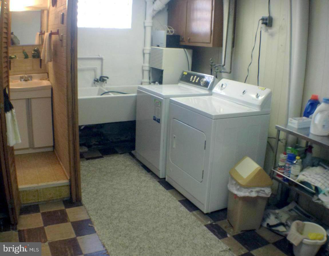 HILLCREST - Residential