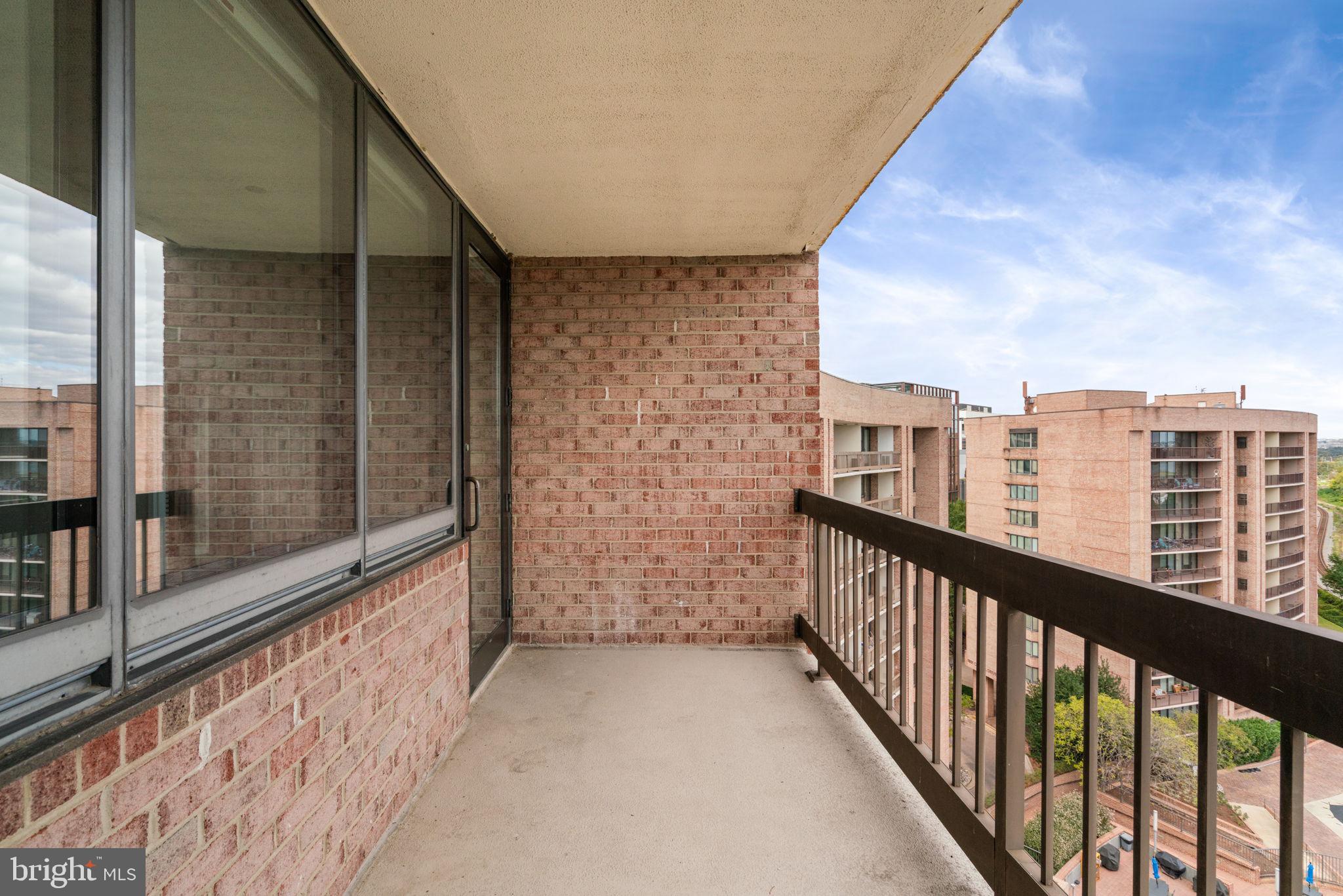 CRYSTAL PARK S - Residential Lease