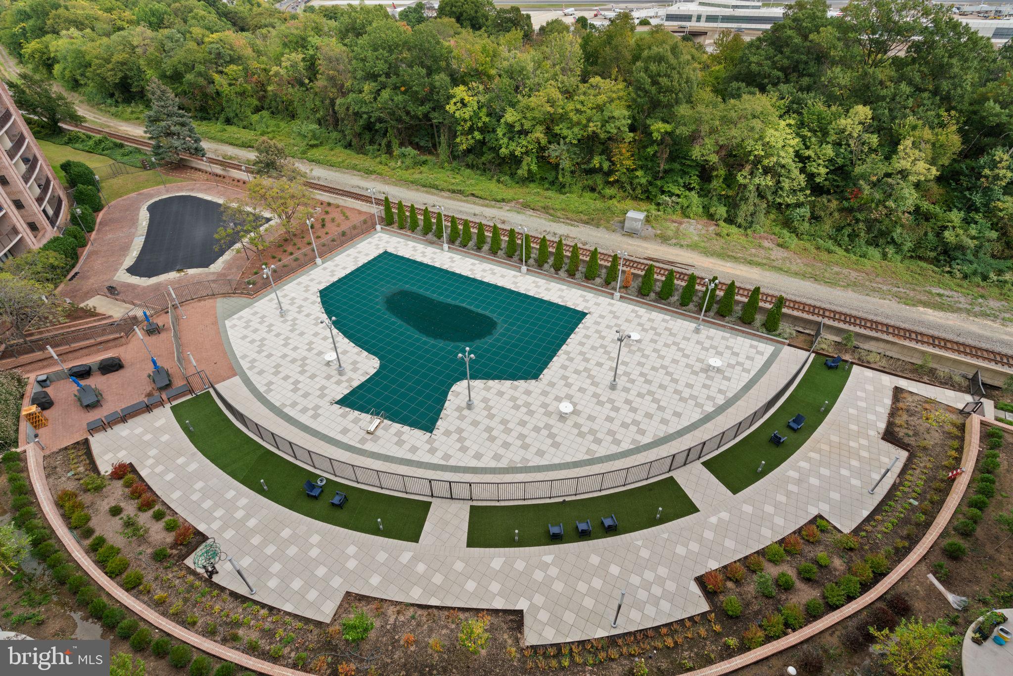 CRYSTAL PARK S - Residential Lease