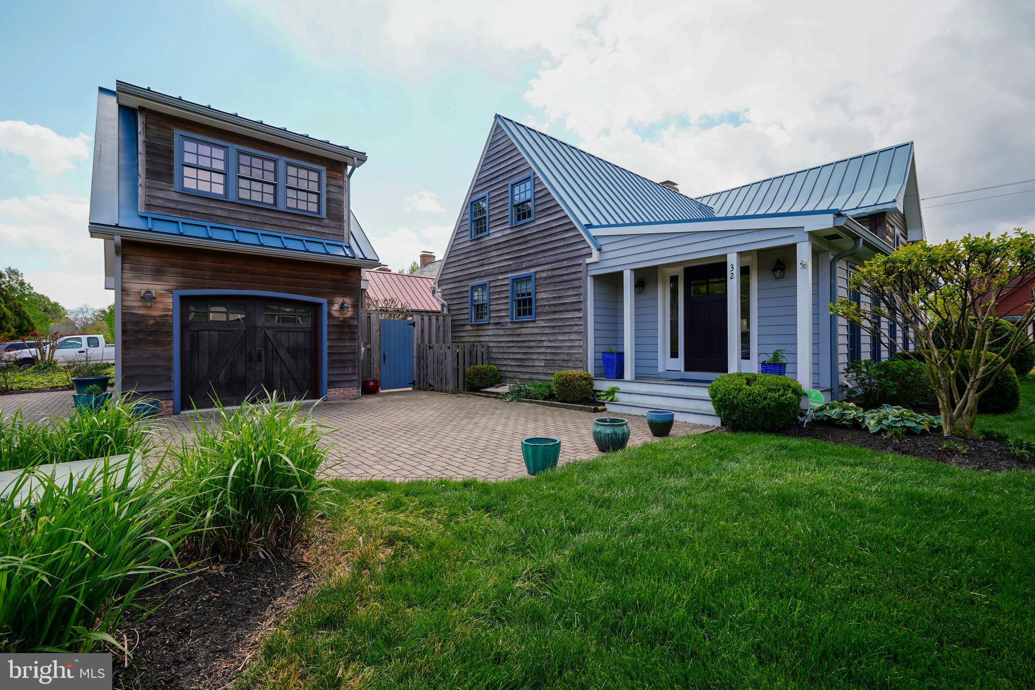 32 SHIPCARPENTER SQUARE