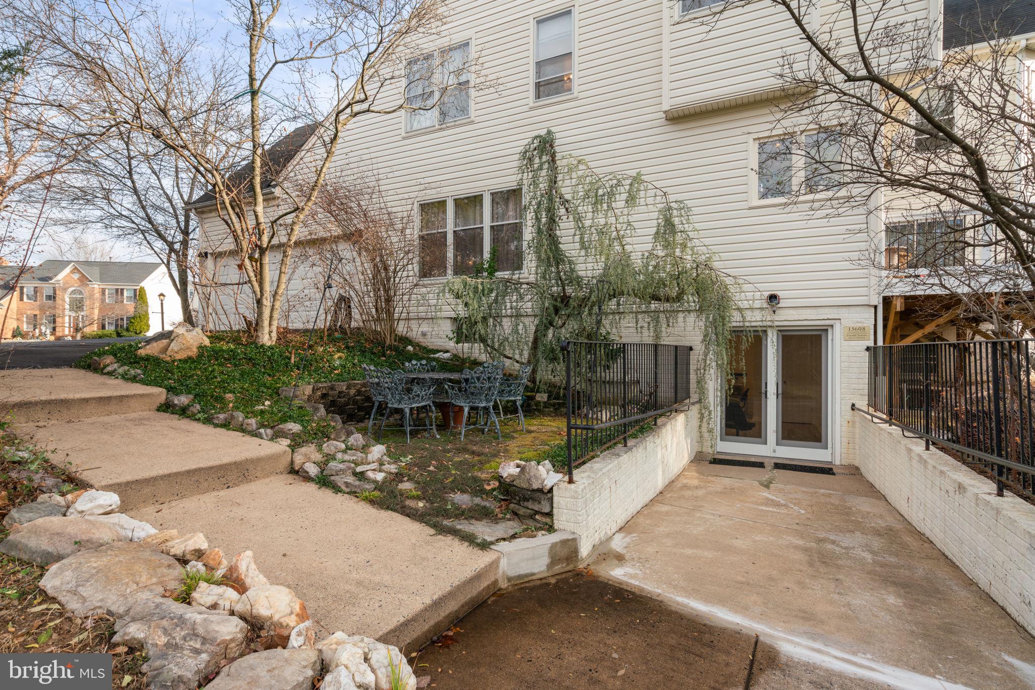 FOX MEADOW - Residential