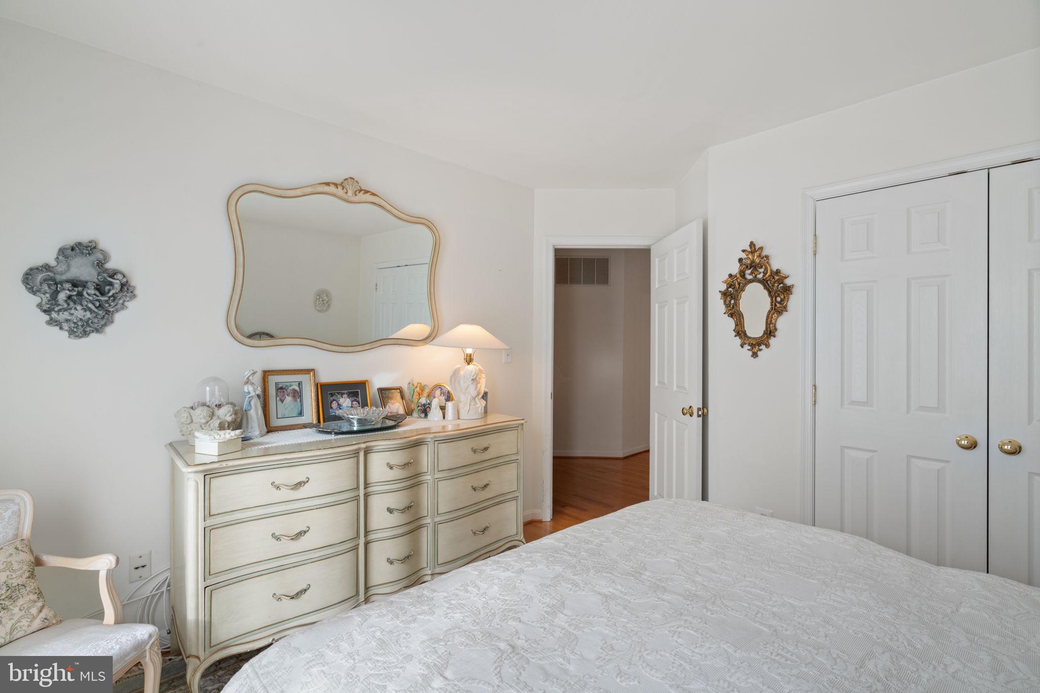 FOX MEADOW - Residential