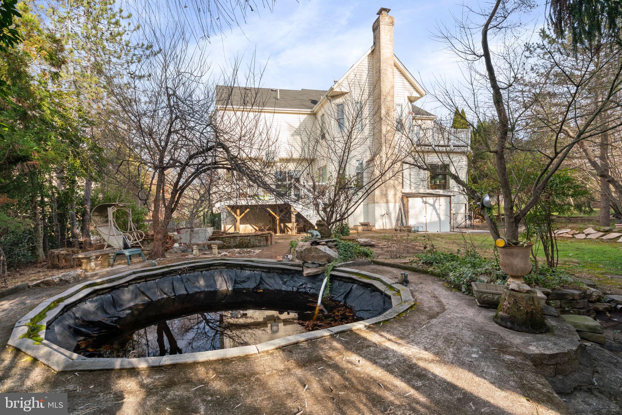 FOX MEADOW - Residential