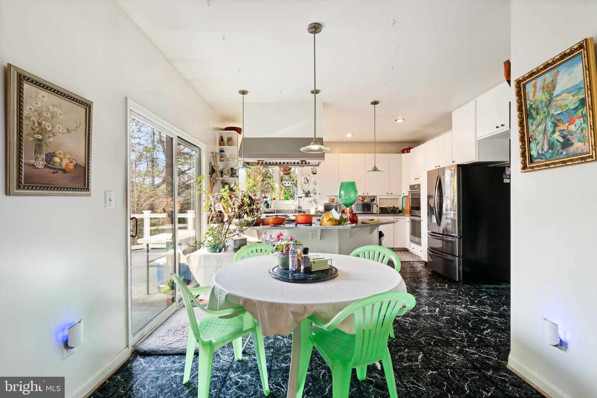 FOX MEADOW - Residential