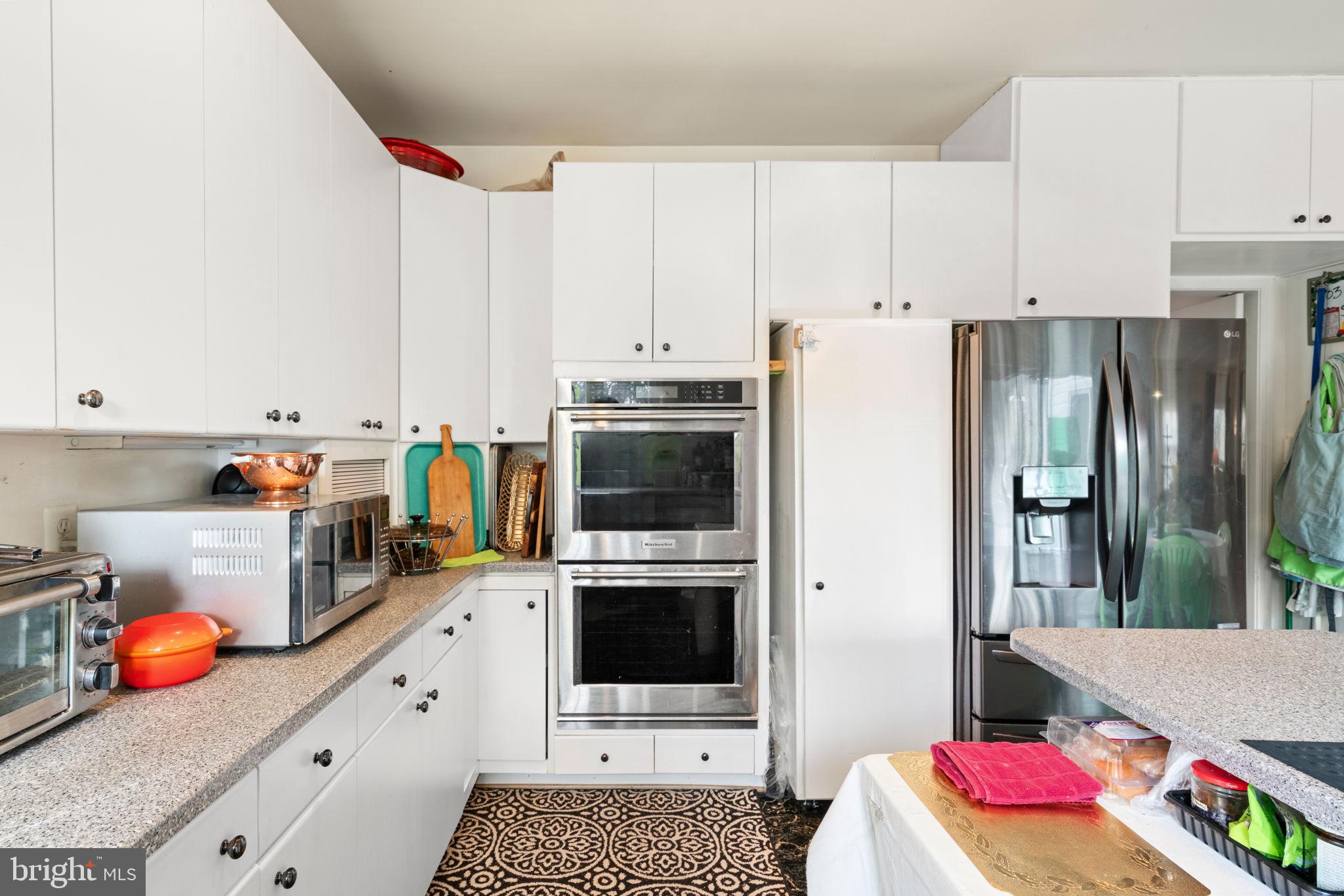 FOX MEADOW - Residential